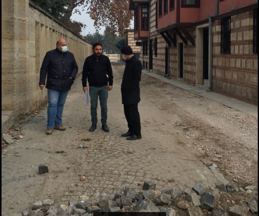 İl Müdürümüz Sayın Engin ÖZTÜRK Selimiye Camii ve Çevresi Kentsel Tasarım ve Peyzaj Düzenlemesi Sahasında İncelemelerde Bulundu