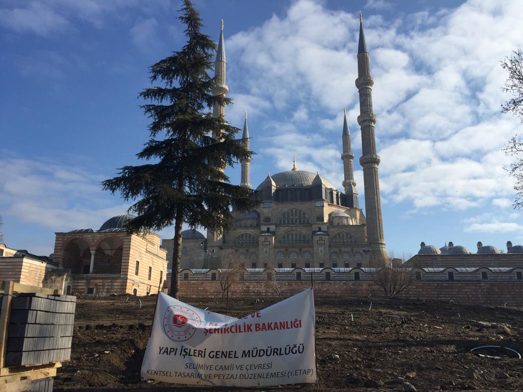 İl Müdürümüz Sayın Engin ÖZTÜRK Selimiye Camii ve Çevresi Kentsel Tasarım ve Peyzaj Düzenlemesi Sahasında İncelemelerde Bulundu