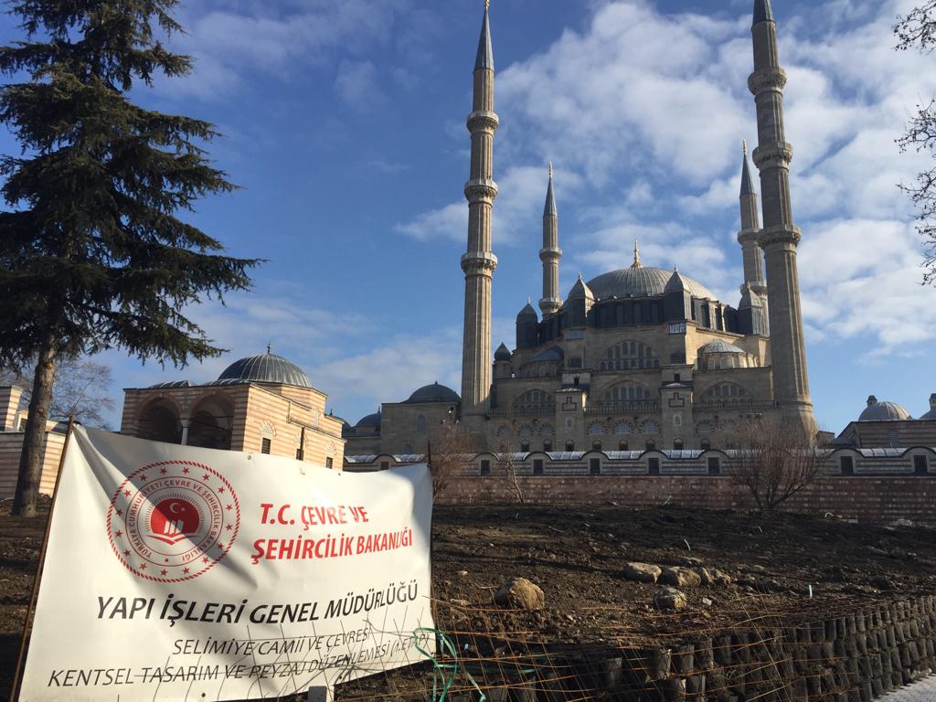 İl Müdürümüz Sayın Engin ÖZTÜRK Selimiye Camii ve Çevresi Kentsel Tasarım ve Peyzaj Düzenlemesi Sahasında İncelemelerde Bulundu