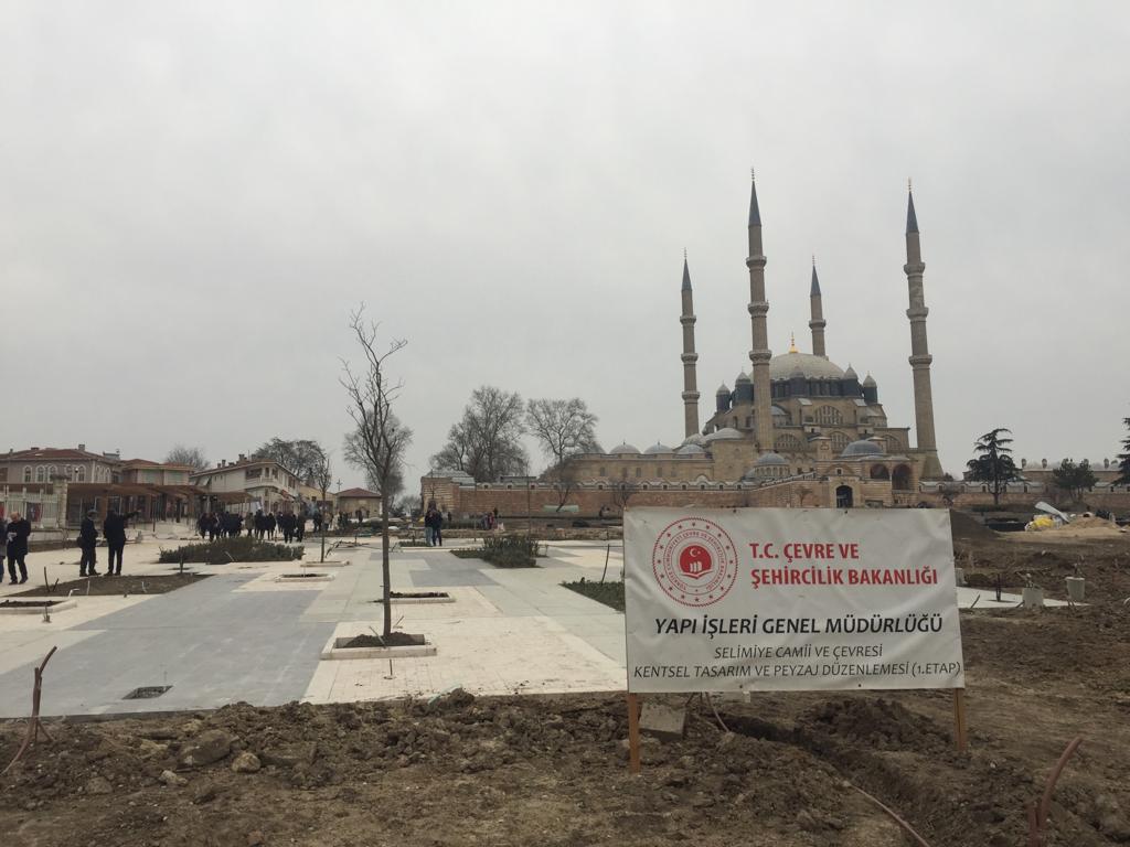 İl Müdürümüz Sayın Engin ÖZTÜRK Selimiye Camii ve Çevresi Kentsel Tasarım ve Peyzaj Düzenlemesi Sahasında İncelemelerde Bulundu