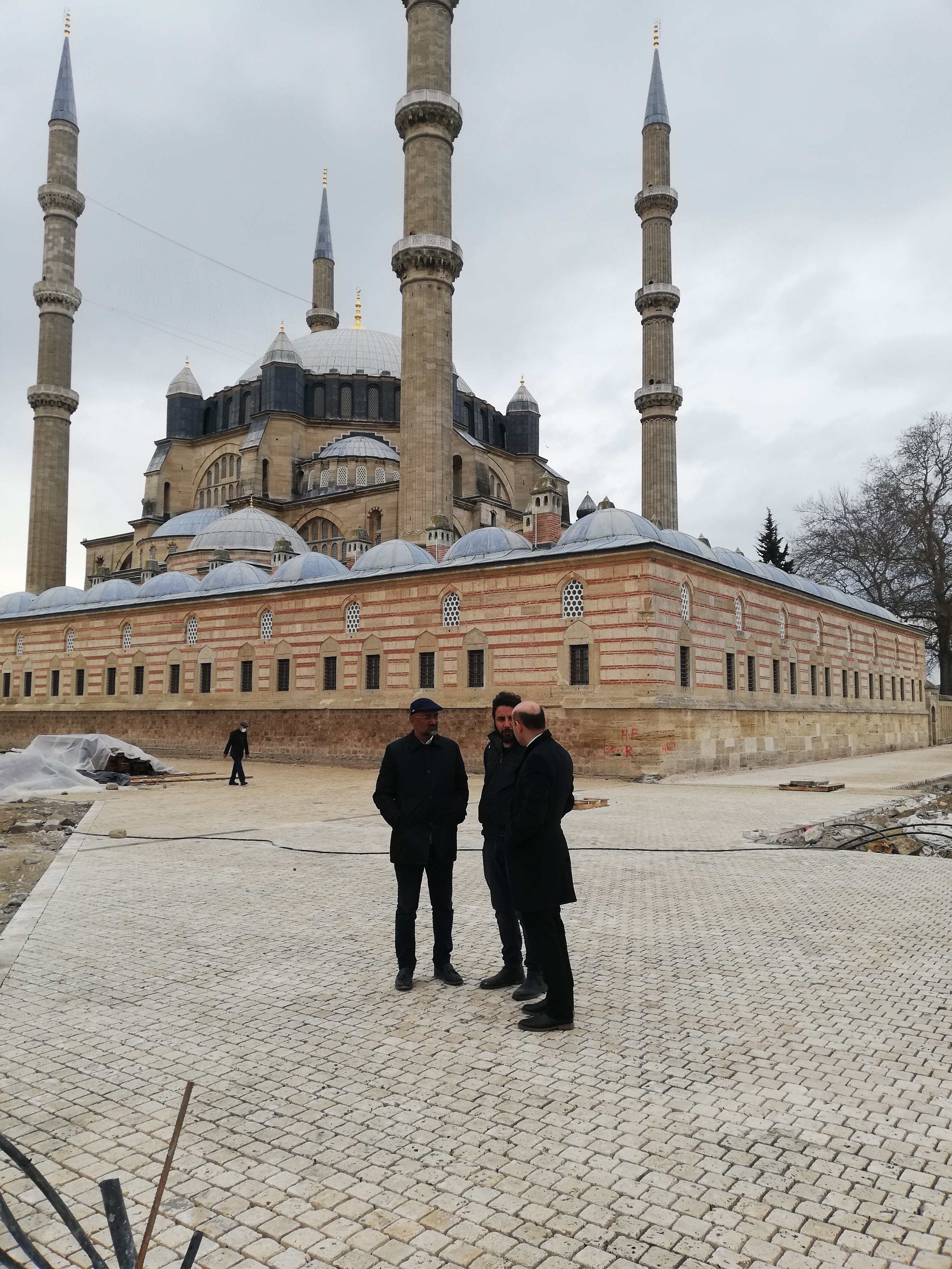 İl Müdürümüz Sayın Engin ÖZTÜRK Selimiye Camii ve Çevresi Kentsel Tasarım ve Peyzaj Düzenlemesi Sahasında İncelemelerde Bulundu