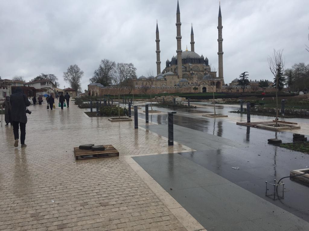 İl Müdürümüz Sayın Engin ÖZTÜRK Selimiye Camii ve Çevresi Kentsel Tasarım ve Peyzaj Düzenlemesi Sahasında İncelemelerde Bulundu