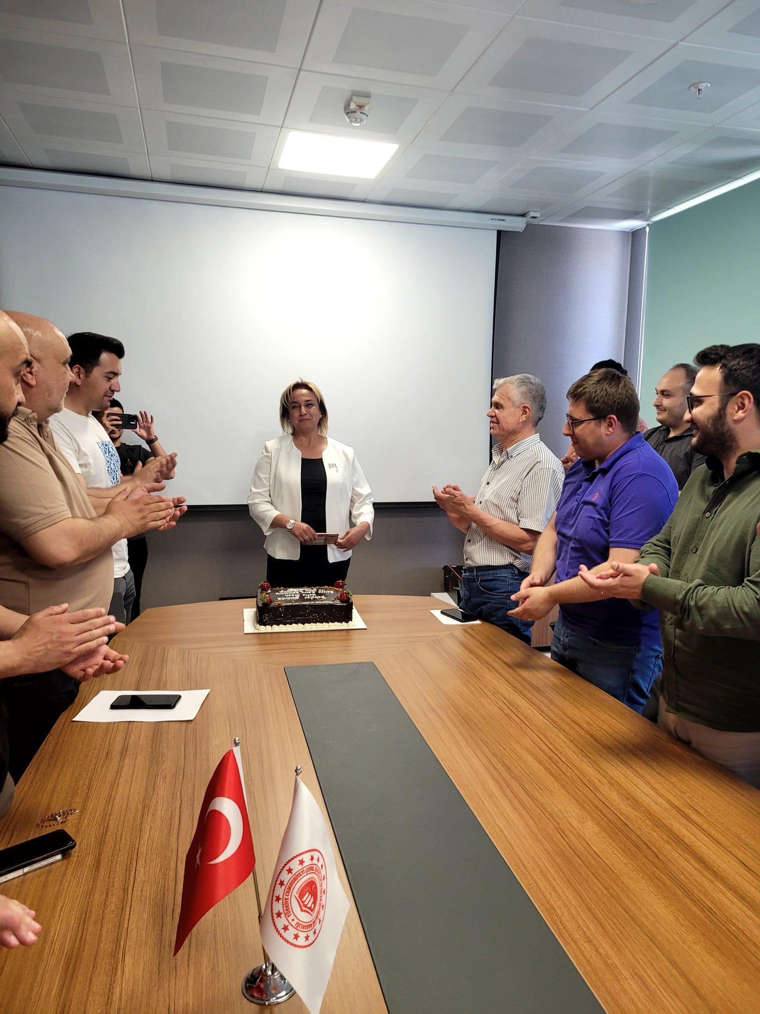 İl Müdürümüz Sayın Ayşe SARI Personelimizin Babalar Gününü Kutladı