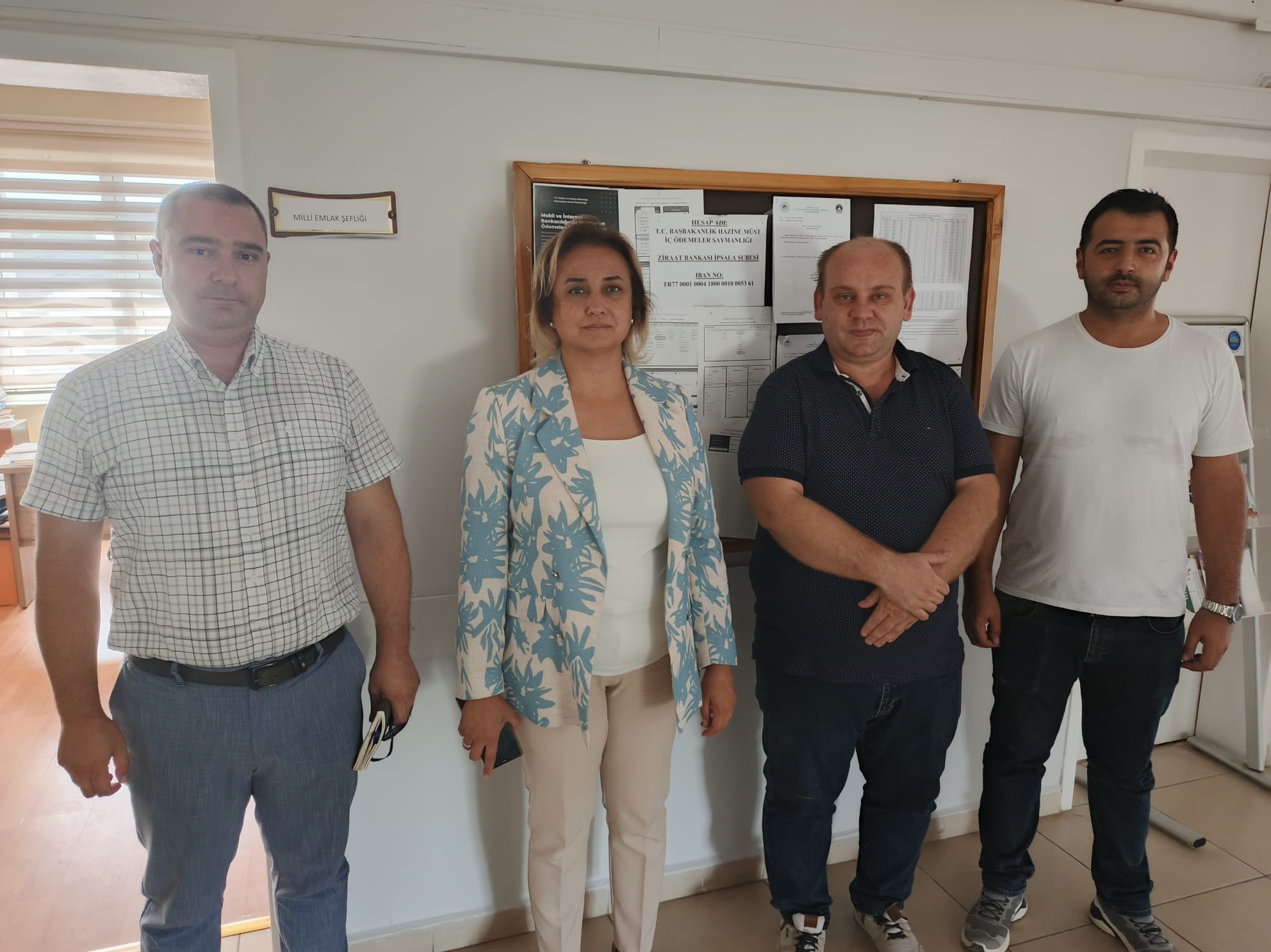 İl Müdürümüz Sayın Ayşe SARI ve İl Müdür Yardımcımız Sayın Mert SÜMER İpsala Milli Emlak Şefliğini Ziyaret Ettiler.
