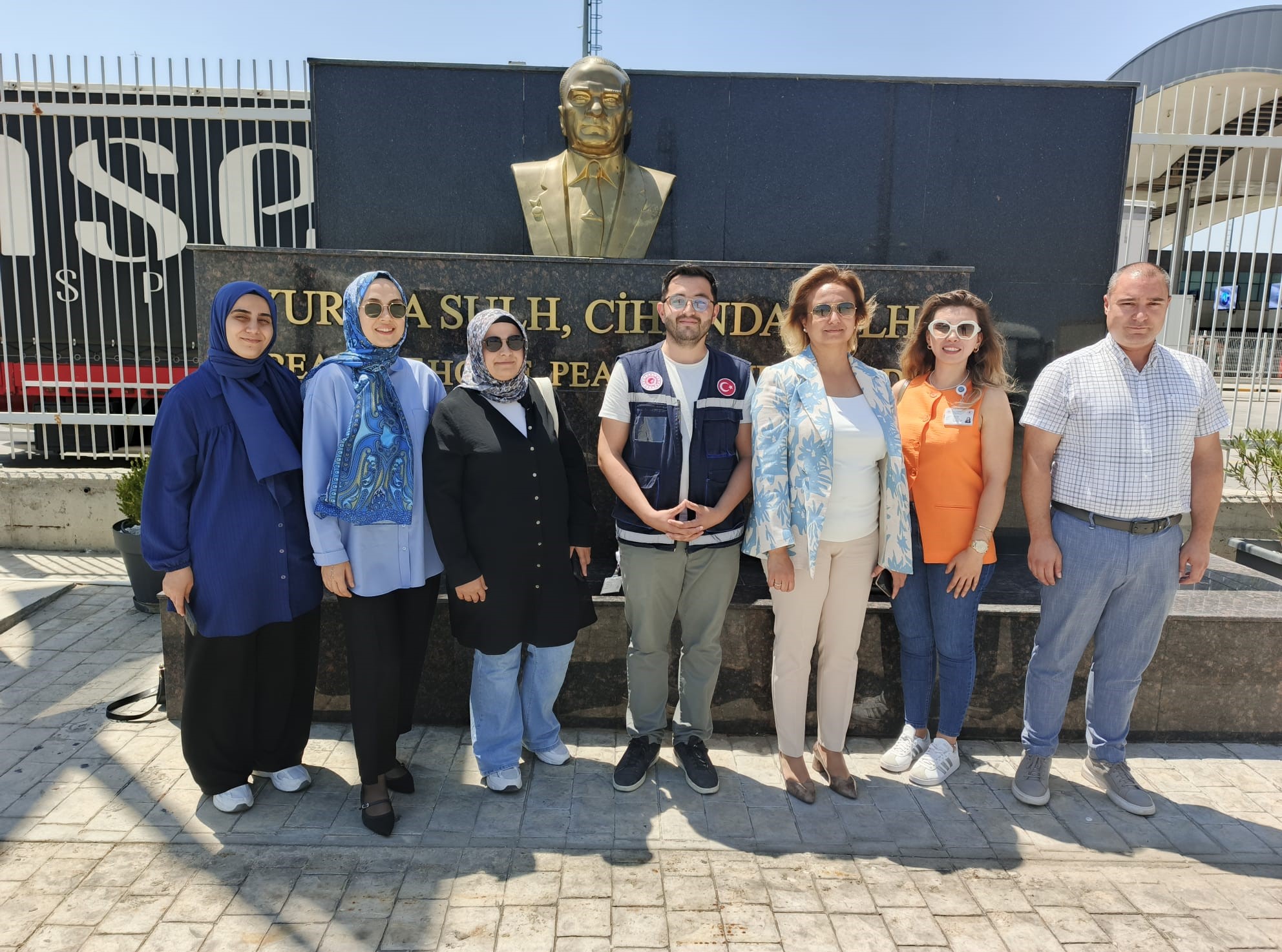 İl Müdürümüz Sayın Ayşe SARI ve İl Müdür Yardımcımız Sayın Mert SÜMER İpsala Gümrük Müdürü Sayın İbrahim YÜCEL’ i Ziyaret ettiler