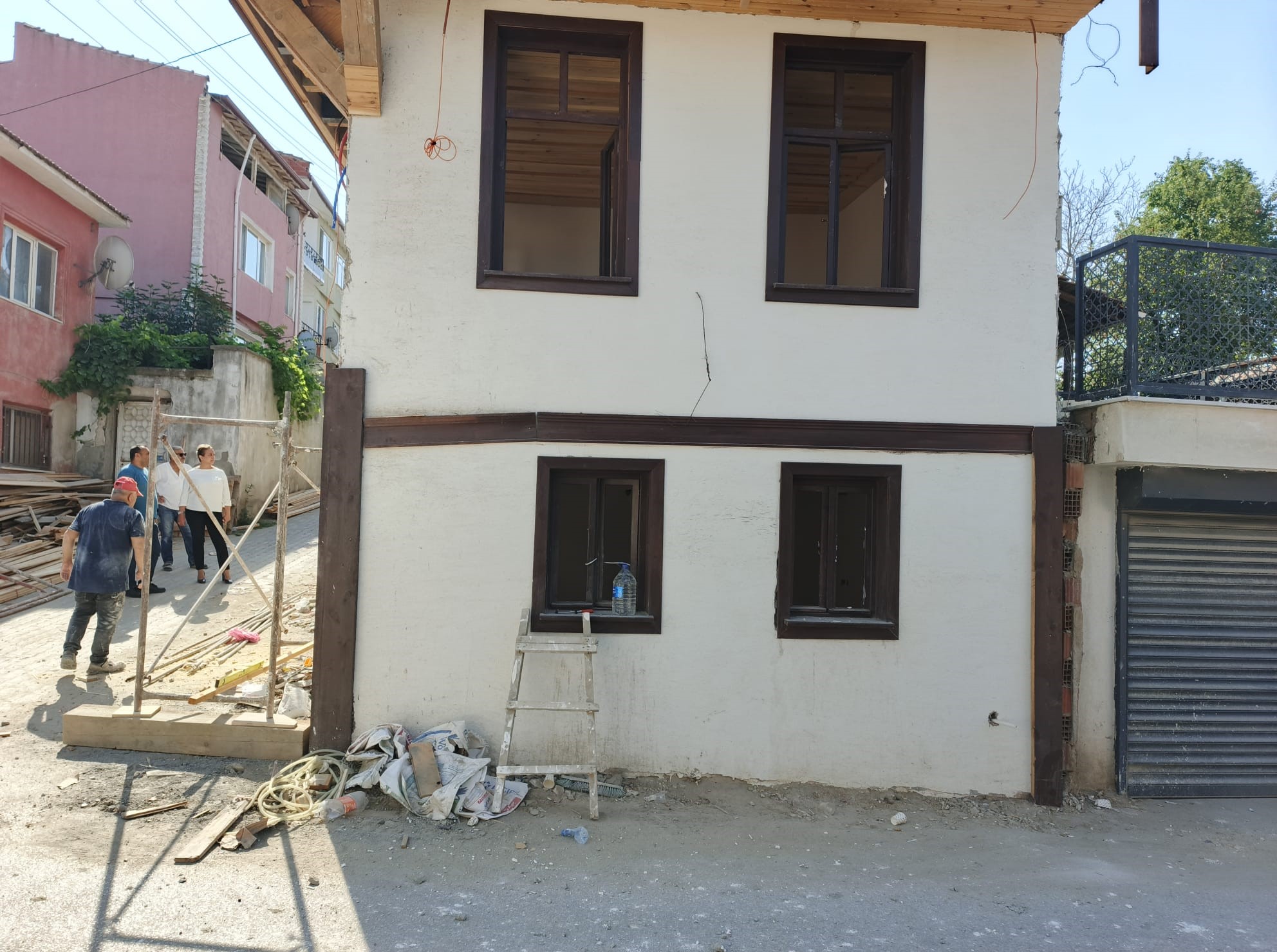 İl Müdürümüz Sayın Ayşe SARI ve İl Müdür Yardımcımız Taner NURLU Tescilli Yapı (Konak) Restorasyon İnşaatı Yapım İşi Çalışmalarını Yerinde İncelediler
