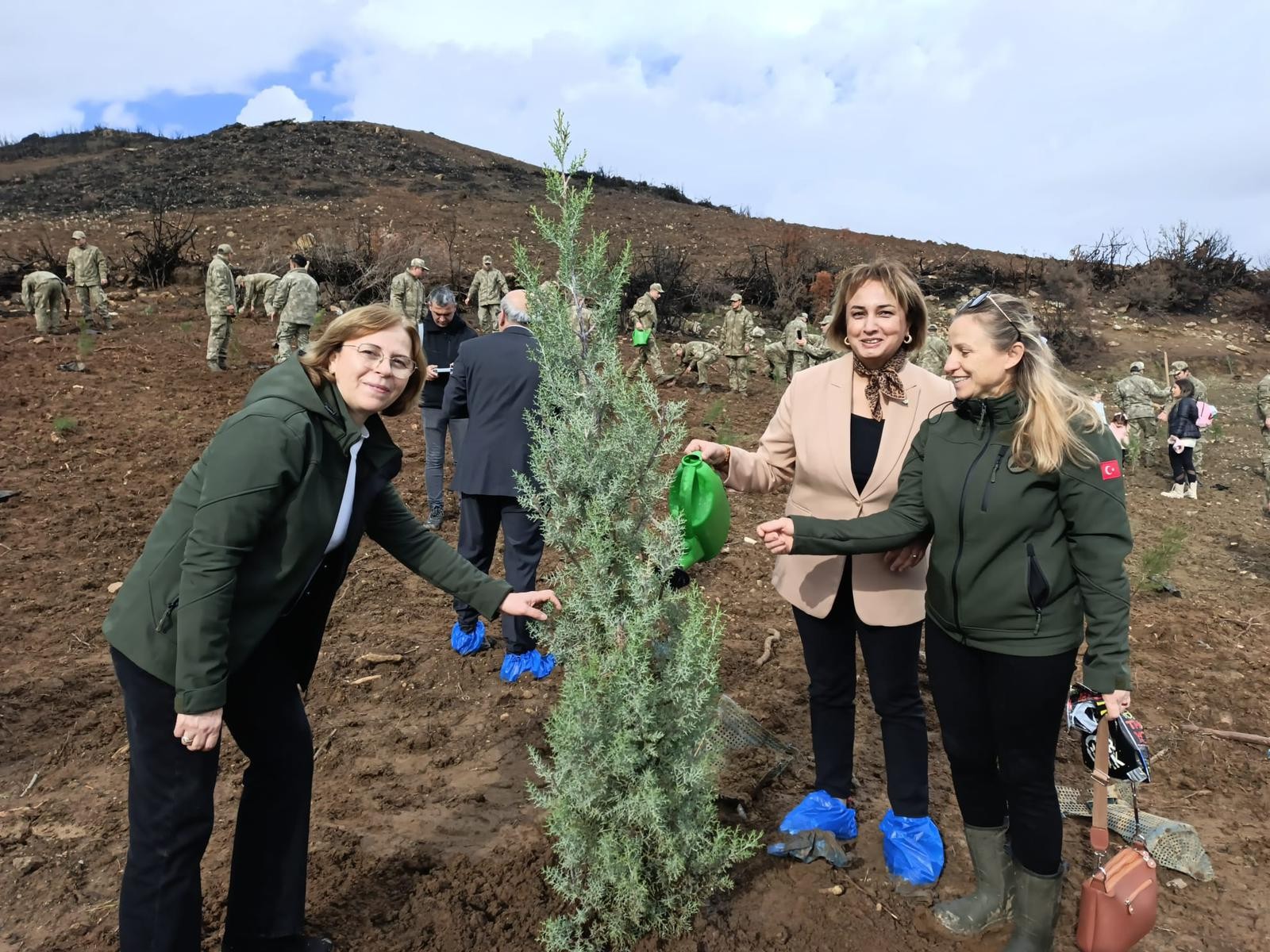İl Müdürümüz Sayın Ayşe SARI, Milli Emlak Müdürü Sayın Kemal ALICI ve Çevre Yönetimi ve Denetimi Şube Personellerimiz 