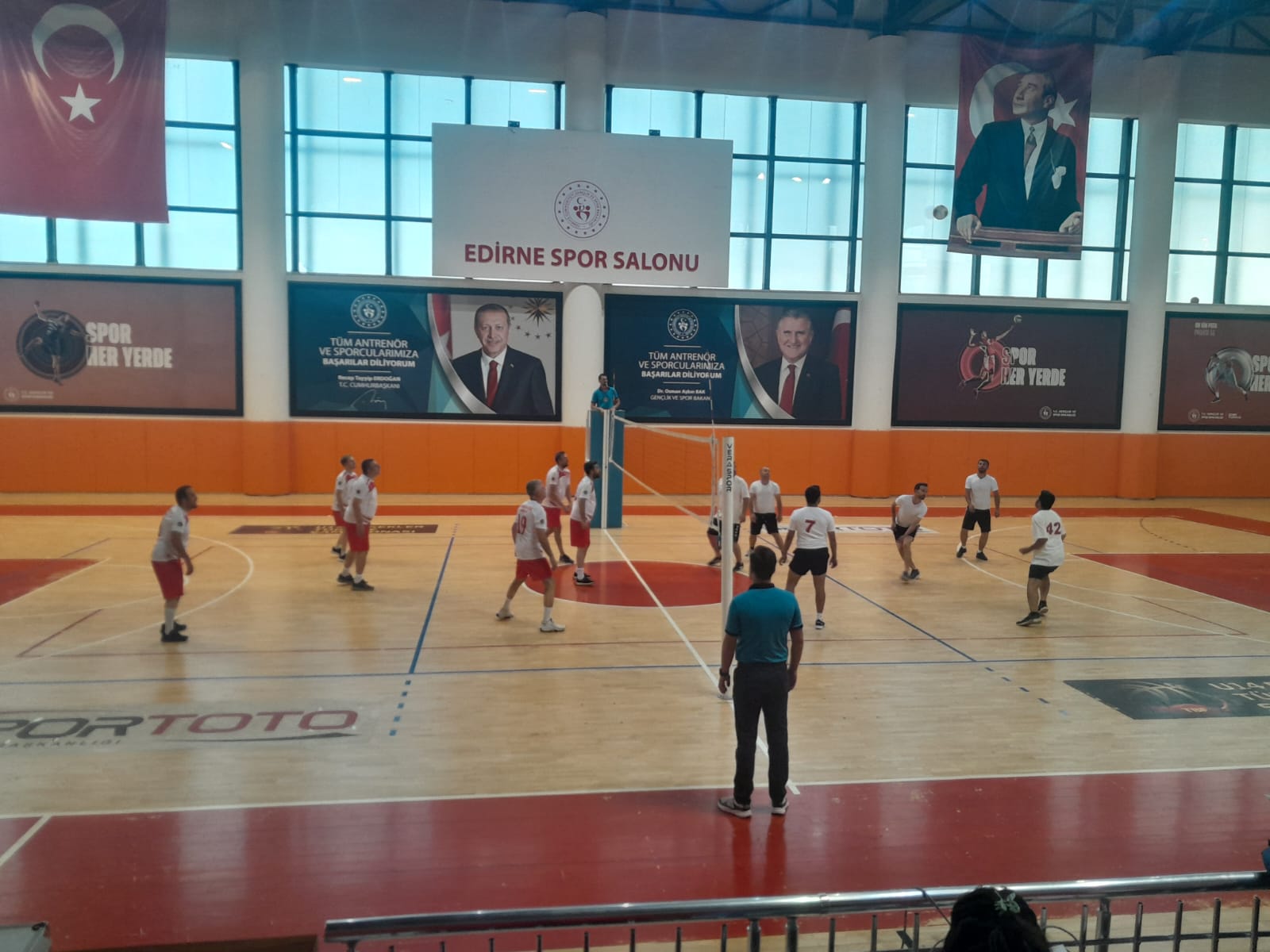 Kamu Spor Oyunları Voleybol Branşı İl Seçmelerinde Müdürlüğümüz Bir Üst Tura Çıktı