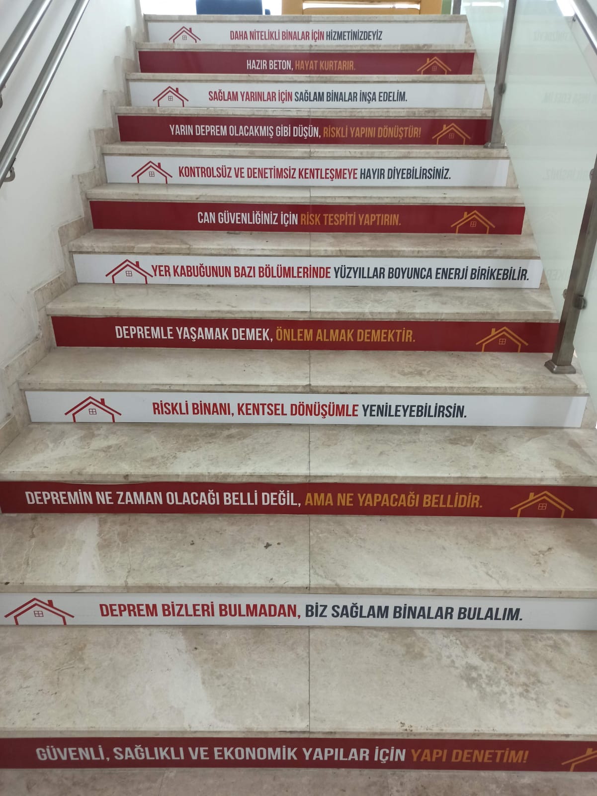 Konuşan Merdivenler