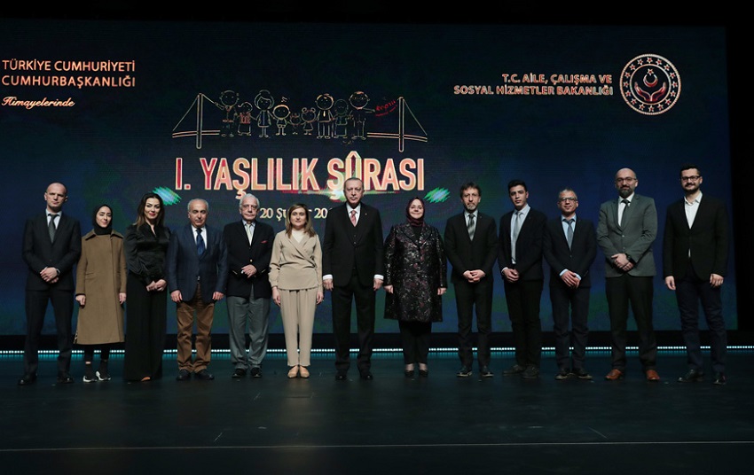 Müdürlüğümüz personeli Sn. Osman Berker GÜMÜŞ  “Kuşaklararası Dayanışma” temalı fotoğraf yarışmasında 2.lik ödülüne layık görüldü