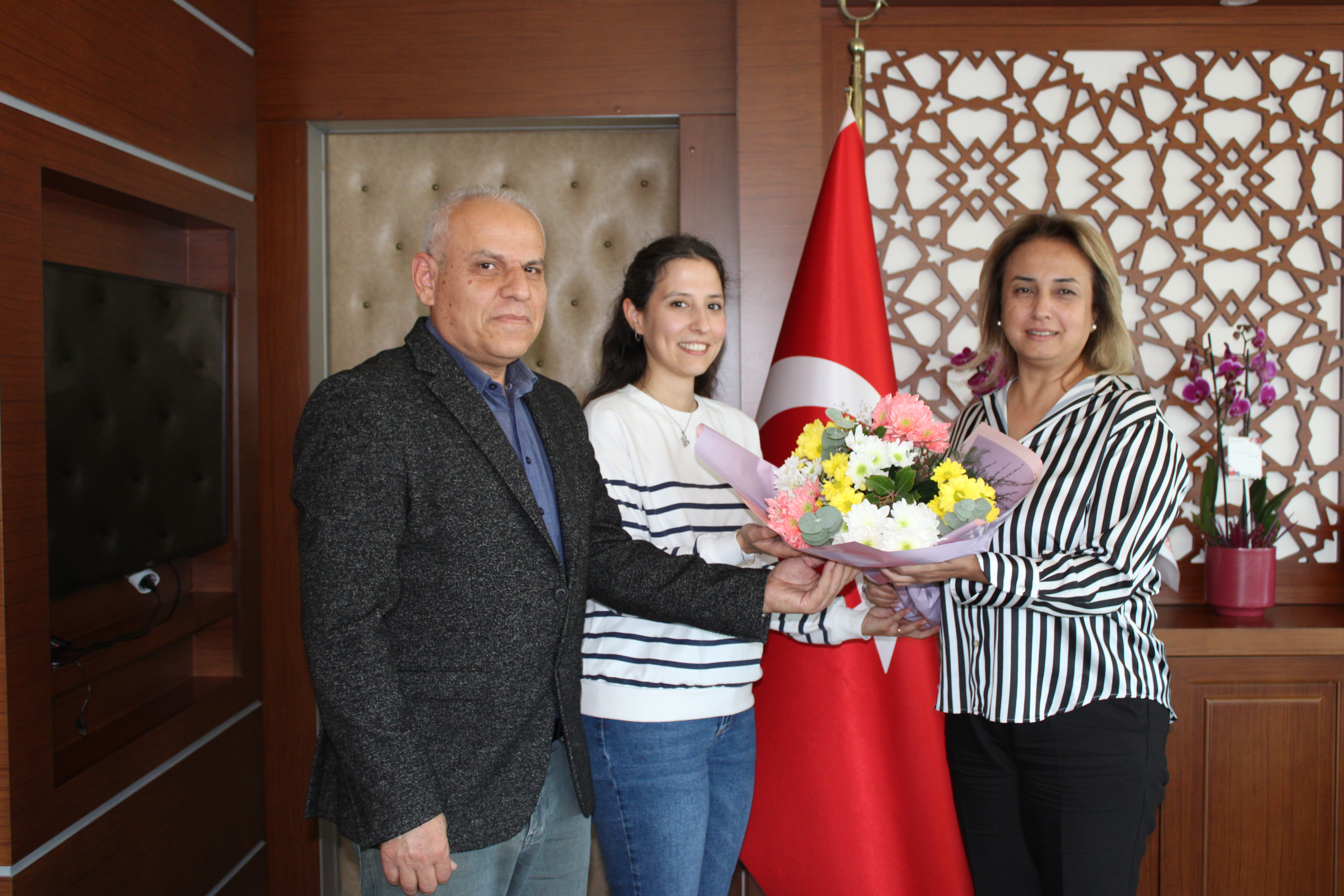 Mühendis Tek-Sen Bayındırlık Edirne İl Temsilciliği Üyeleri İl Müdürümüz Sayın Ayşe SARI’ ya Hayırlı Olsun Ziyaretinde Bulundu