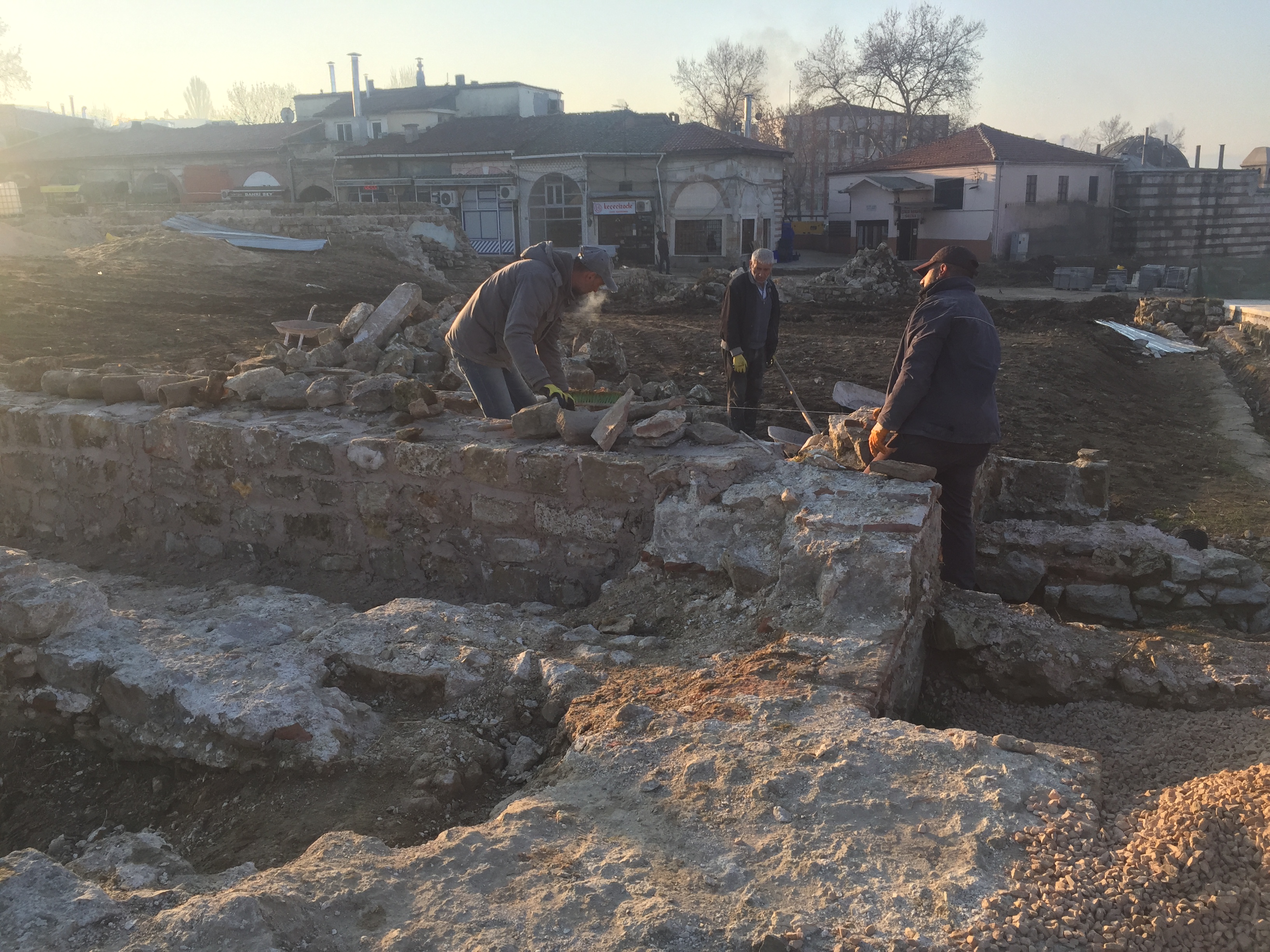 Selimiye Camii ve Çevresi Kentsel Tasarım ve Peyzaj Düzenlemesi İşi Kapsamında Çalışmalar Bütün Hızıyla Devam Ediyor