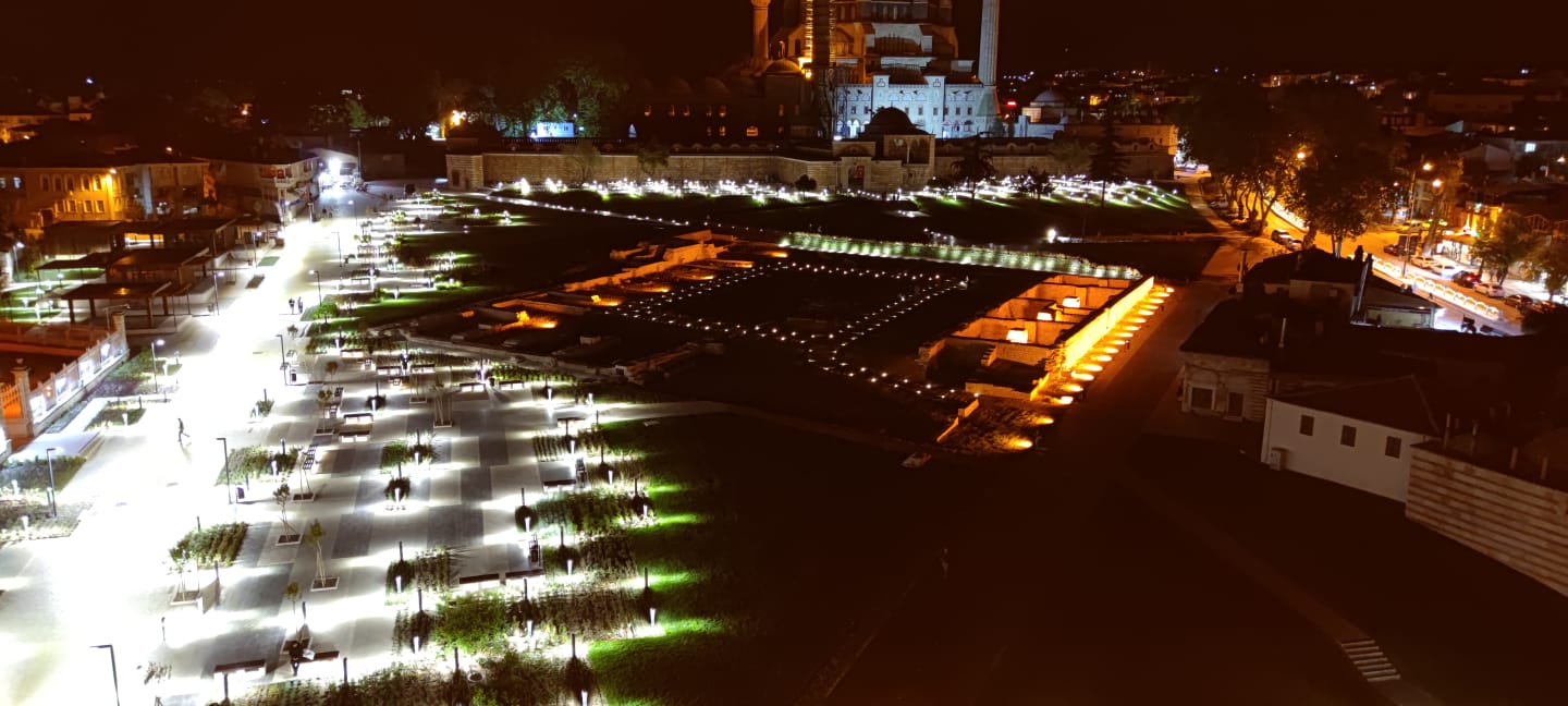 Selimiye Camii ve Çevresi Gece Görüntüsü