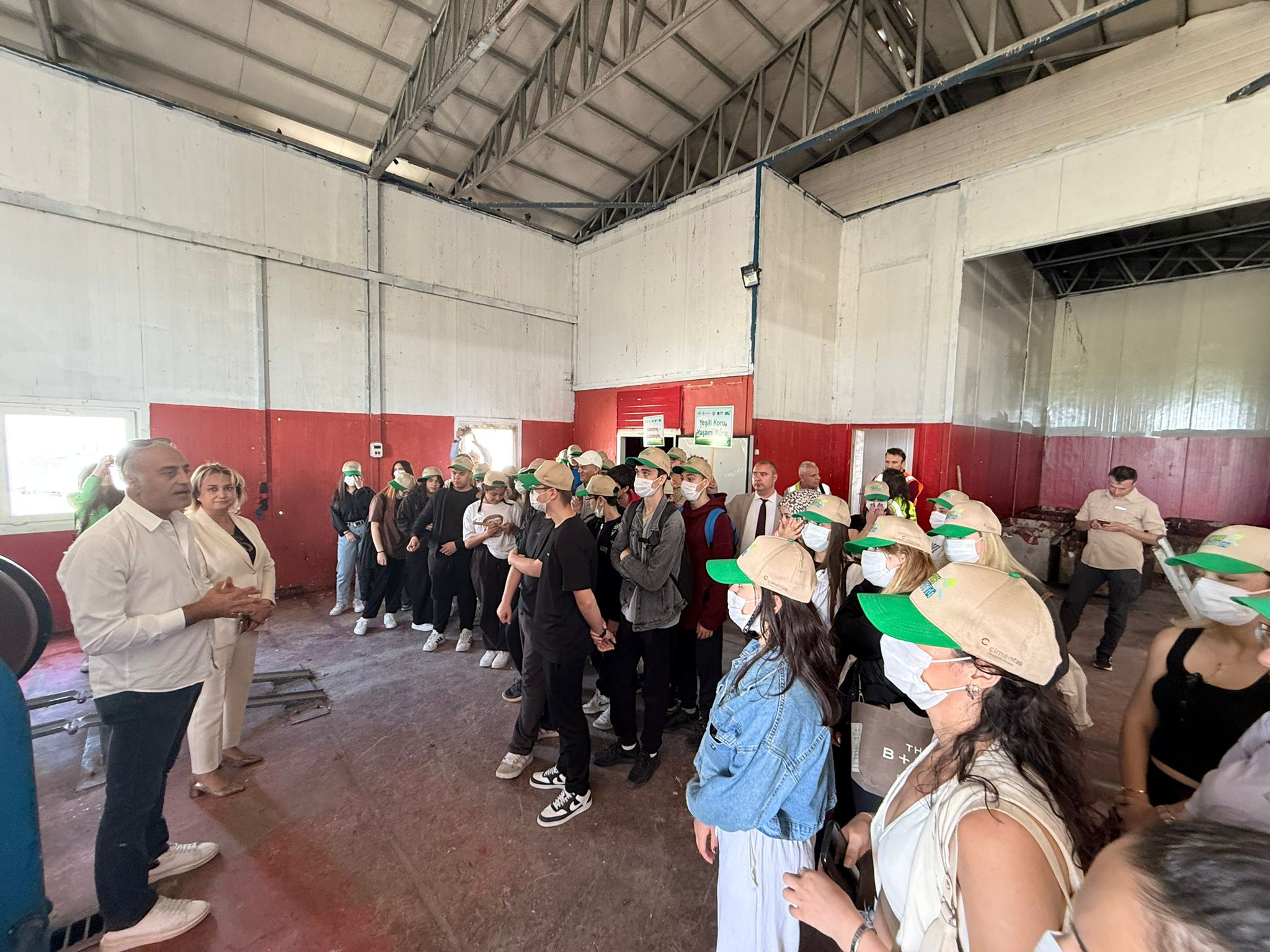 Türkiye Çevre Haftası kutlamaları kapsamında Edirne Entegre Katı Atık Bertaraf Tesisi ve Tıbbi Atık Sterilizasyon Tesisinde Lise ve Üniversite öğrencilerinin katılımıyla teknik gezi düzenlenmiştir