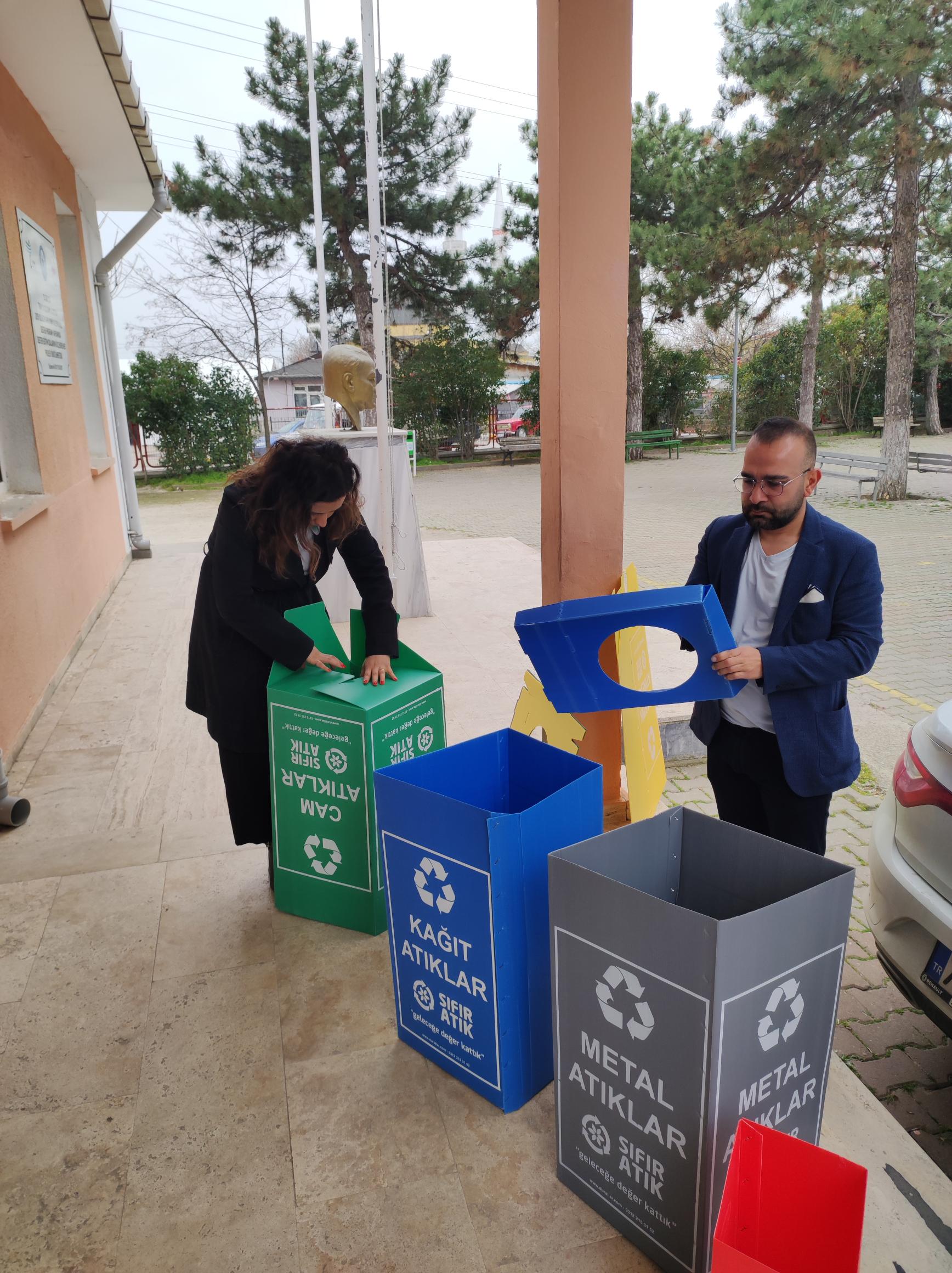 Uluslararası Sıfır Atık günü özelinde Müdürlüğümüzce; Meriç ve Lalapaşa ilçelerinde Bulunan  Okullar ve Halk Eğitim Merkezleri  Ziyaret Edildi