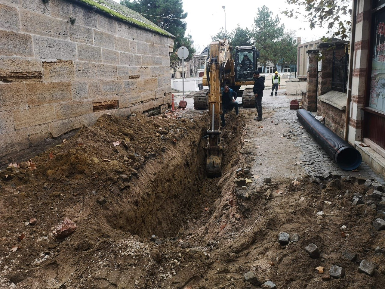 Yapımı Devam Eden, Selimiye Camii ve Çevresi Kentsel Tasarım ve Peyzaj Düzenlemesi İşinde, 1. Etap ve 2. Etap Çalışmaları Aralıksız Devam Ediyor