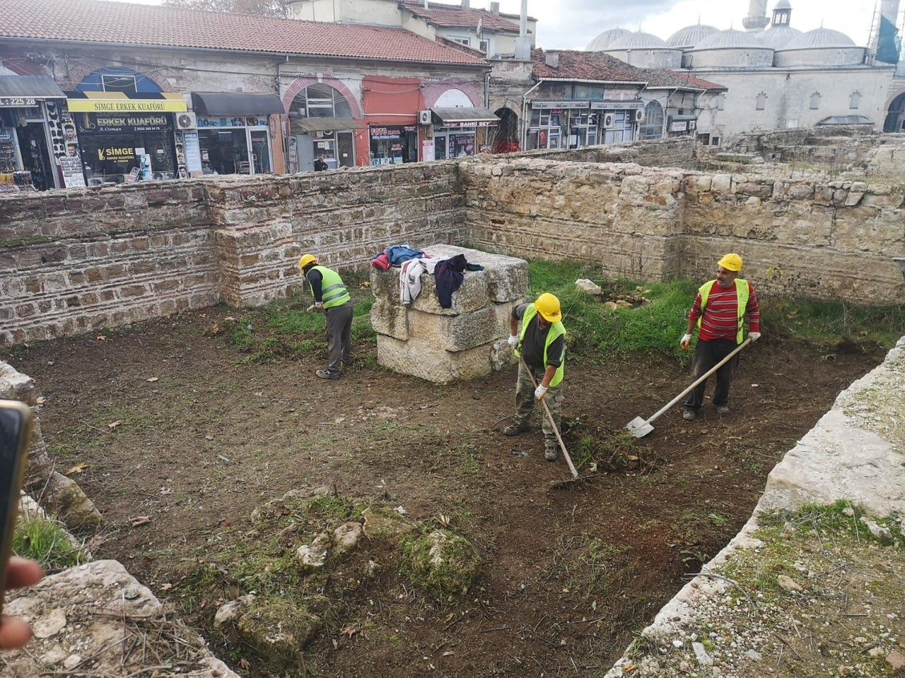 Yapımı Devam Eden, Selimiye Camii ve Çevresi Kentsel Tasarım ve Peyzaj Düzenlemesi İşinde, 1. Etap ve 2. Etap Çalışmaları Aralıksız Devam Ediyor