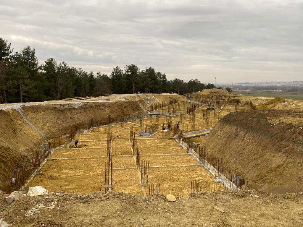 Yapımı Devam Eden Edirne 200 Kişilik Huzurevi Yapım İşinde, Temel Dolgu İşlemleri Tamamlanmış Olup Altyapı İşlemlerine Geçilmiştir