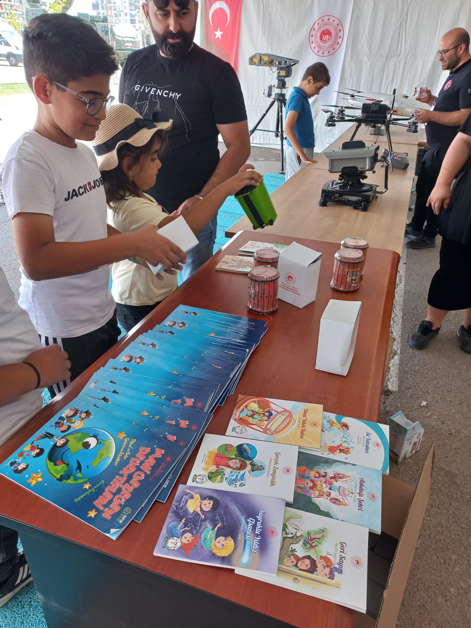 3.AKSARAY BİLİM FESTİVALİ’NDE BAKANLIĞIMIZ STANDI YOĞUN İLGİ GÖRDÜ