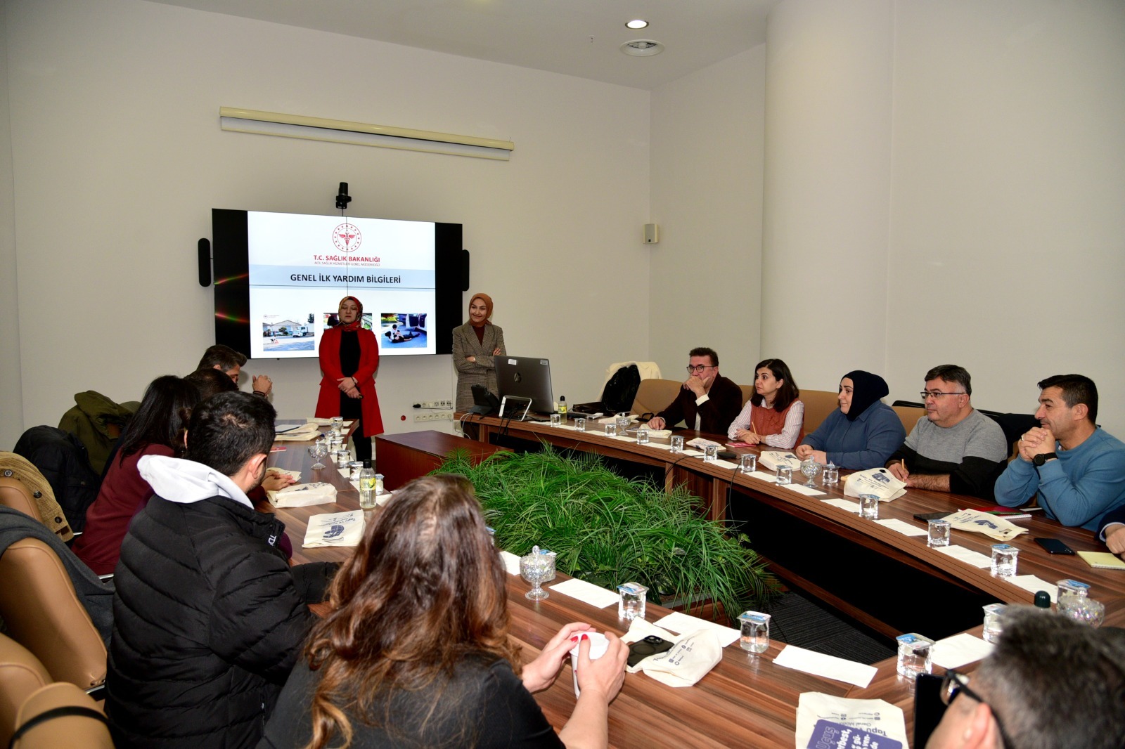 BAŞKANLIĞIMIZ TARAFINDAN İLK YARDIM EĞİTİMLERİ DÜZENLENDİ