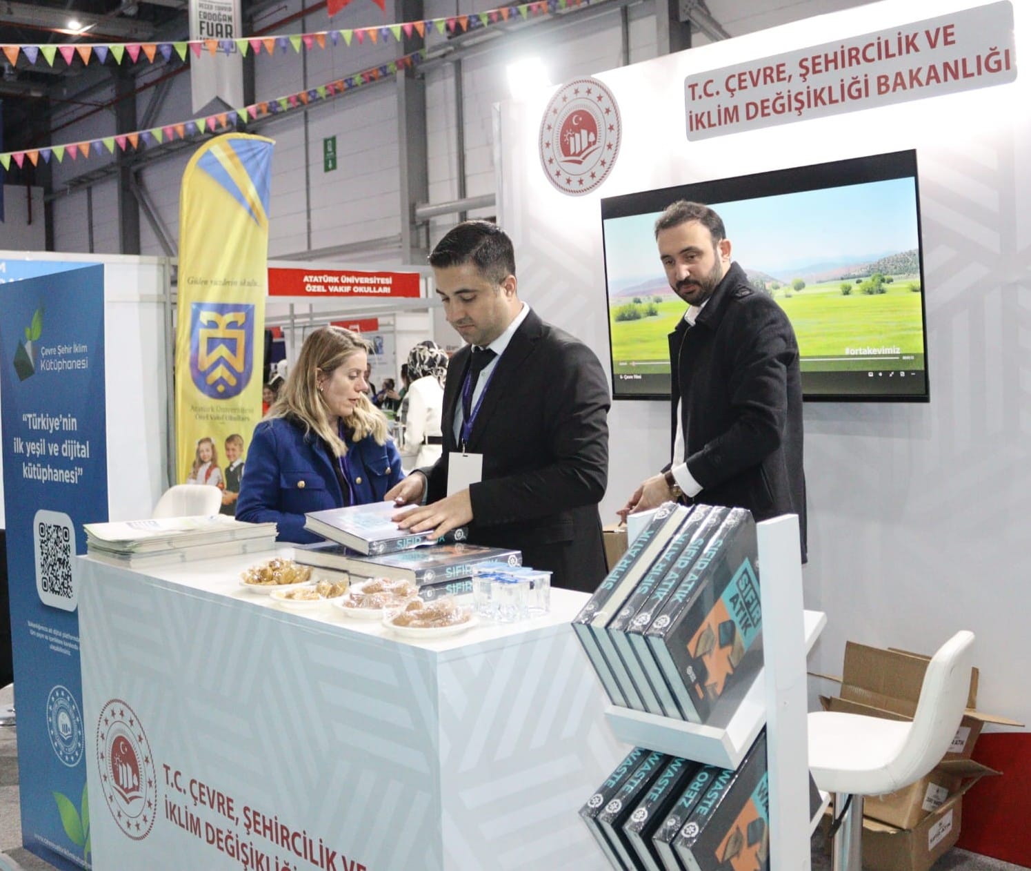 KUZEYDOGˆU ANADOLU KARİYER FUARI’NDA BAKANLIĞIMIZ STANDI BÜYÜL İLGİ İLE GÖRDÜ