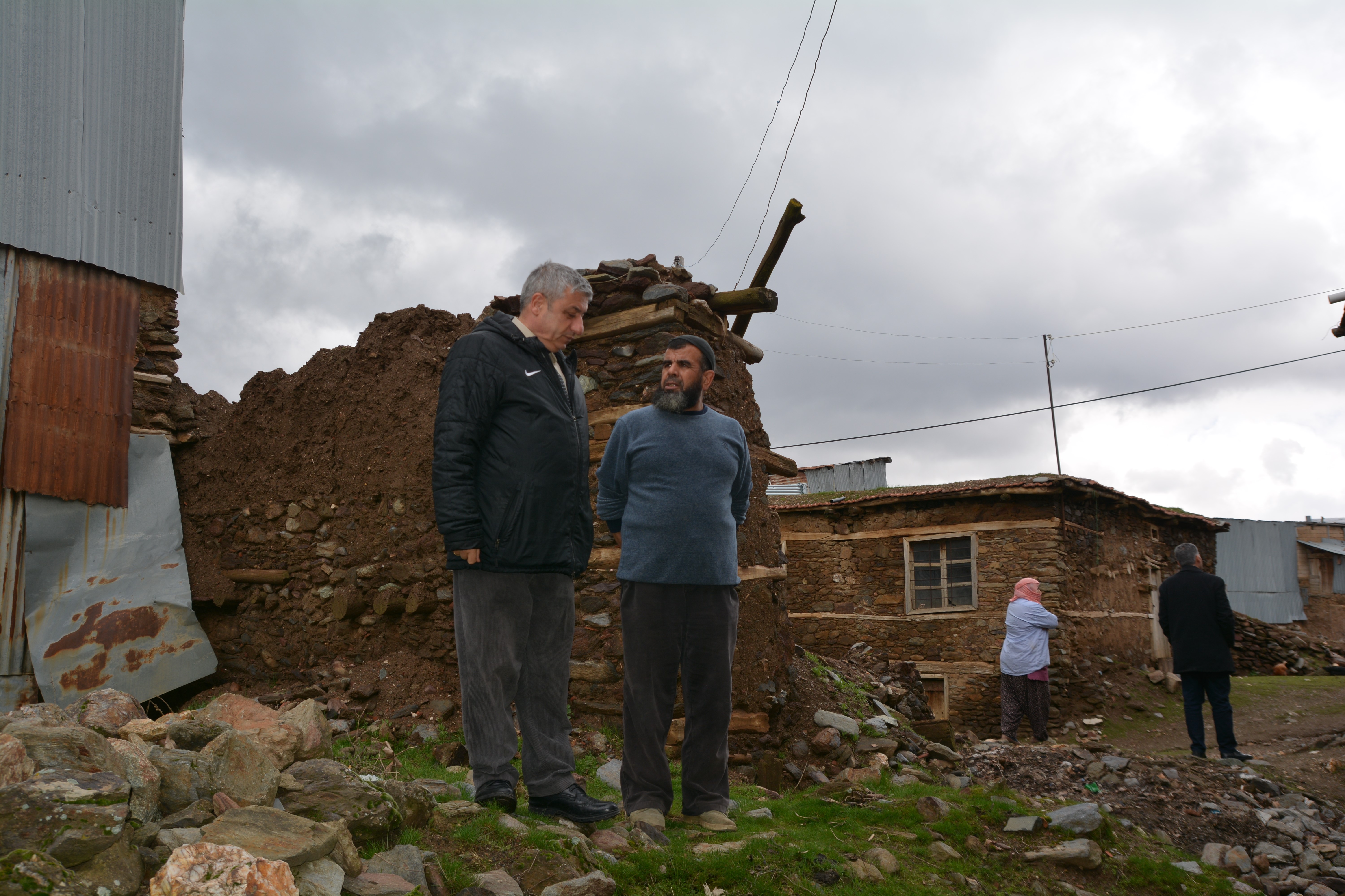 Deprem sonrası ön hasar tespit çalışmalarımız devam ediyor.