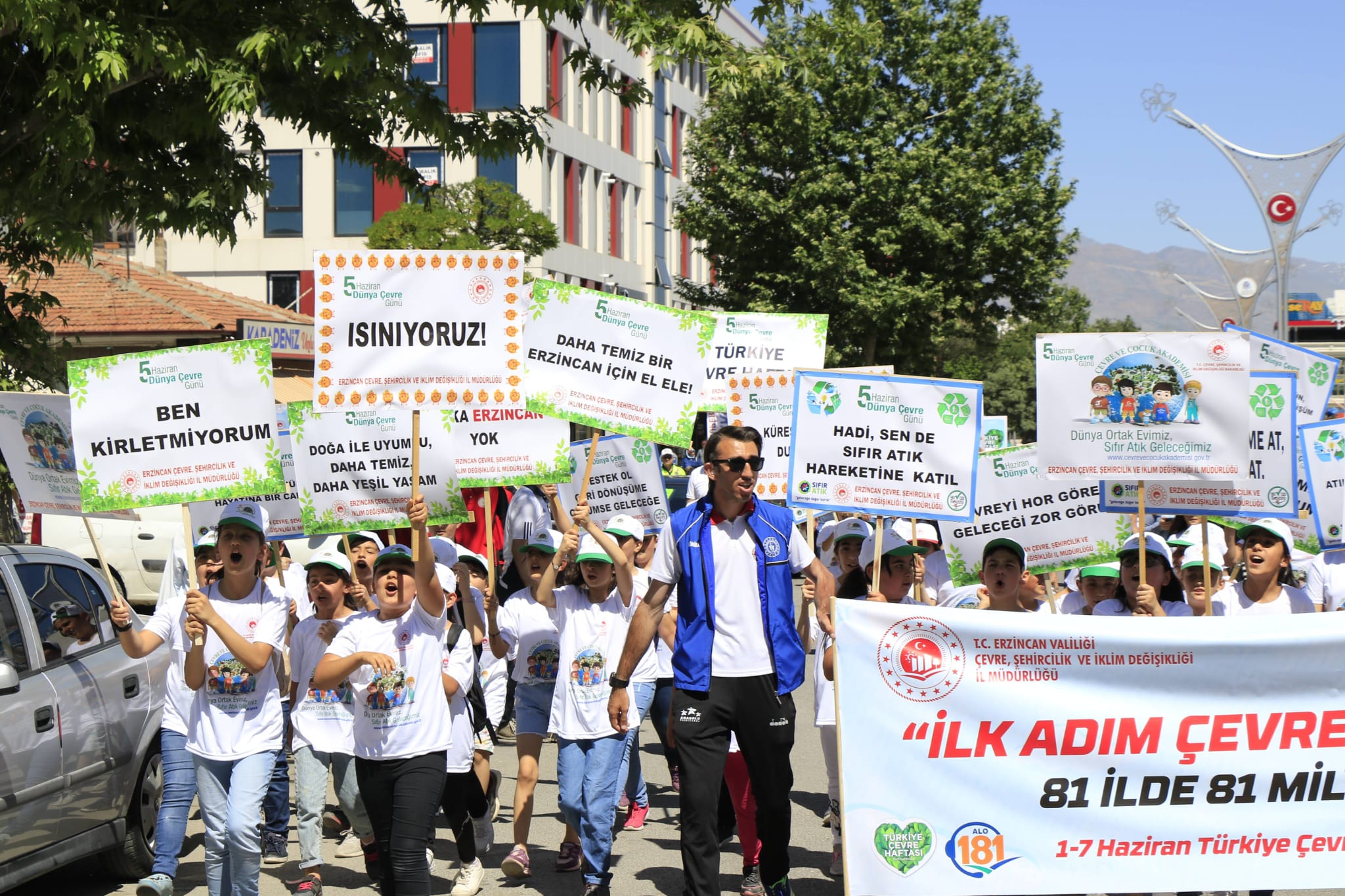 1-7 Haziran Türkiye Çevre Haftası Münasebetiyle 81 İlde 81 Milyar Adım Çevre Yürüyüşü etkinliğimizi yoğun katılımla gerçekleştirdik