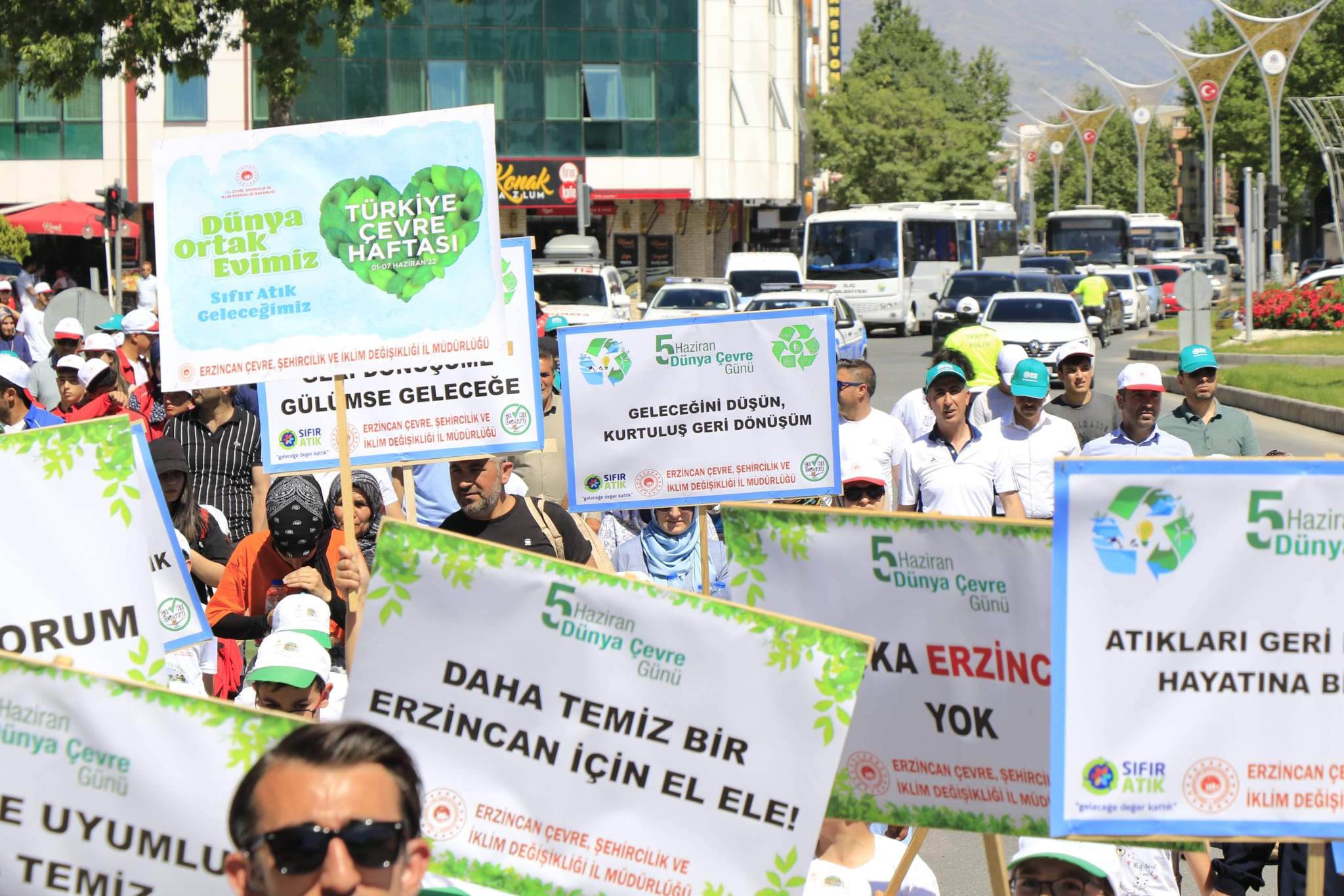 1-7 Haziran Türkiye Çevre Haftası Münasebetiyle 81 İlde 81 Milyar Adım Çevre Yürüyüşü etkinliğimizi yoğun katılımla gerçekleştirdik