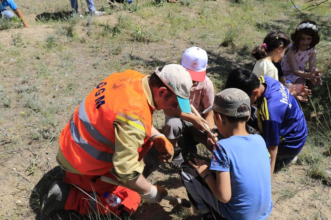 1-7 Haziran Türkiye Çevre Haftası Etkinlikleri Kapsamında Fidan Dikimi İle Türkiye Çevre Haftası Etkinliklerimizin Finalini Gerçekleştirdik