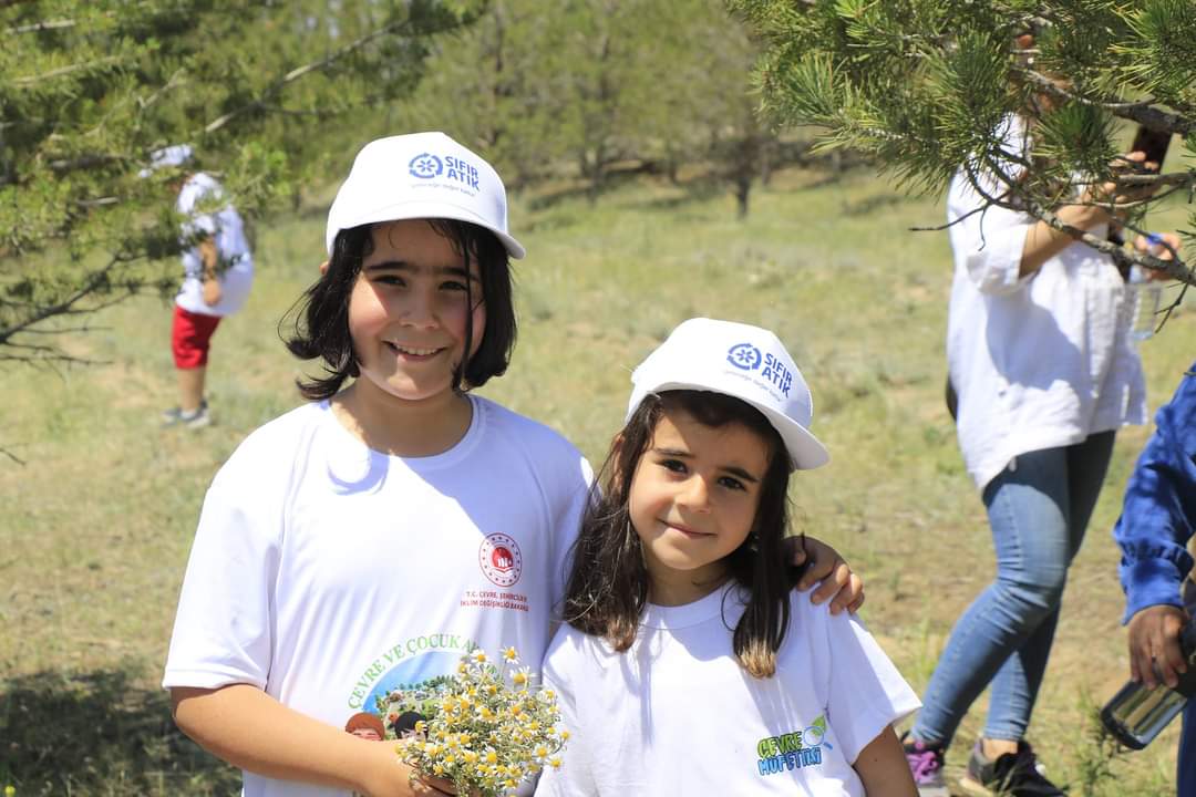 1-7 Haziran Türkiye Çevre Haftası Etkinlikleri Kapsamında Fidan Dikimi İle Türkiye Çevre Haftası Etkinliklerimizin Finalini Gerçekleştirdik