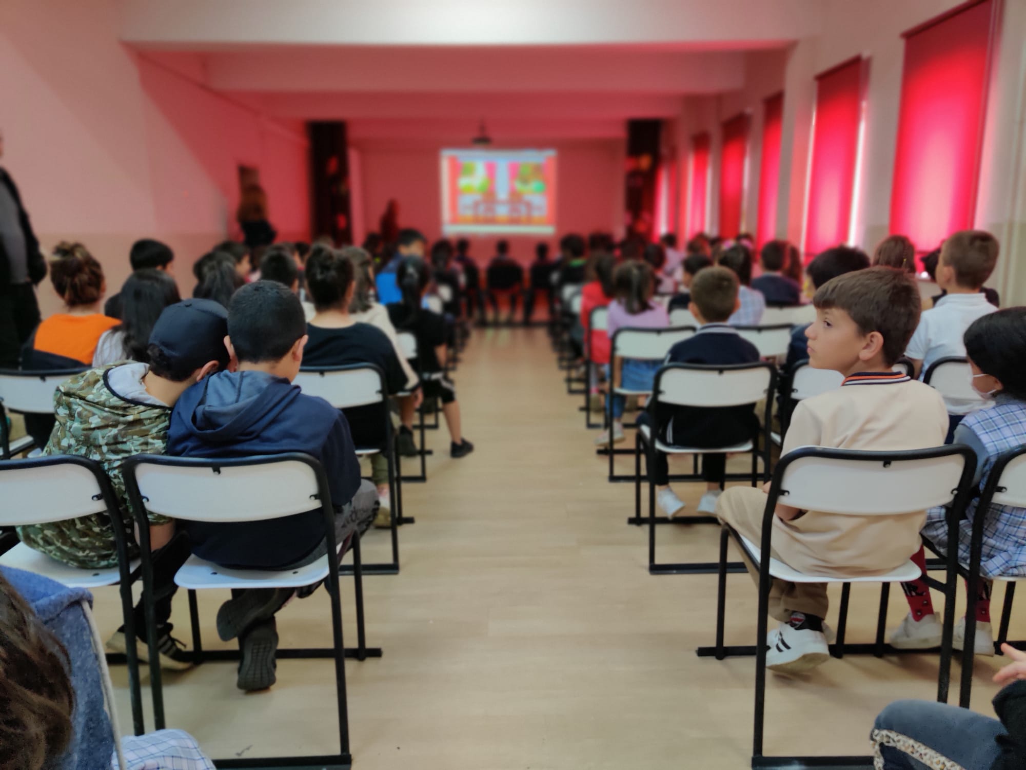 Göktürk İlkokul Müdürlüğü Personel, Öğretmen ve Öğrencilerine Sıfır Atık Projesi Eğitimi