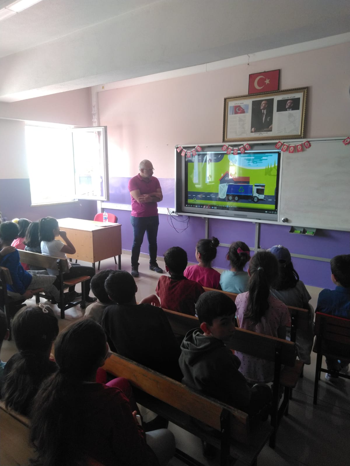 Şehit Cengiz Topel Mithat Paşa İlkokuluna 1 – 7 Haziran Türkiye Çevre Haftası Etkinlikleri Kapsamında Sıfır Atık Projesi Eğitimi