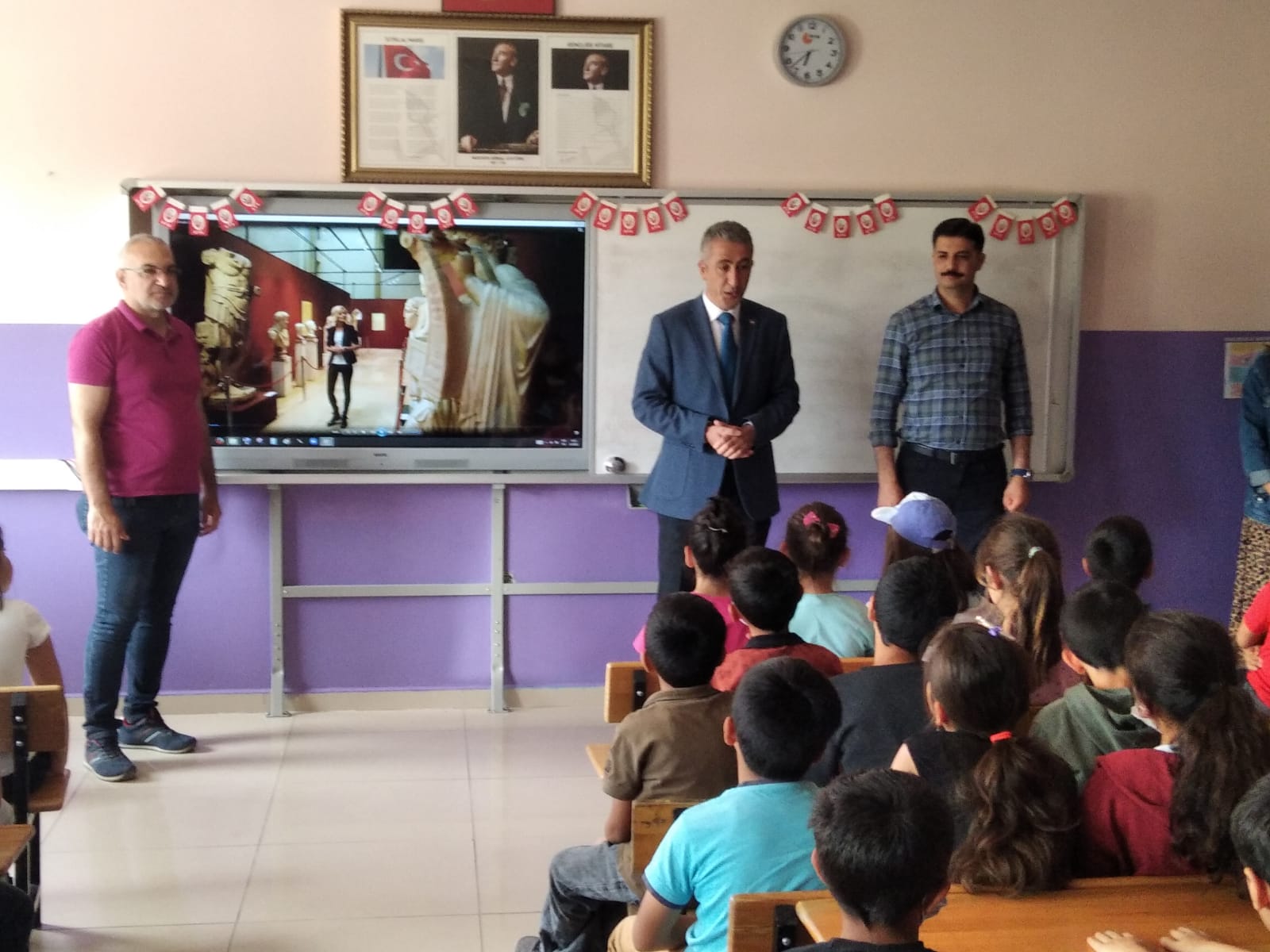 Şehit Cengiz Topel Mithat Paşa İlkokuluna 1 – 7 Haziran Türkiye Çevre Haftası Etkinlikleri Kapsamında Sıfır Atık Projesi Eğitimi