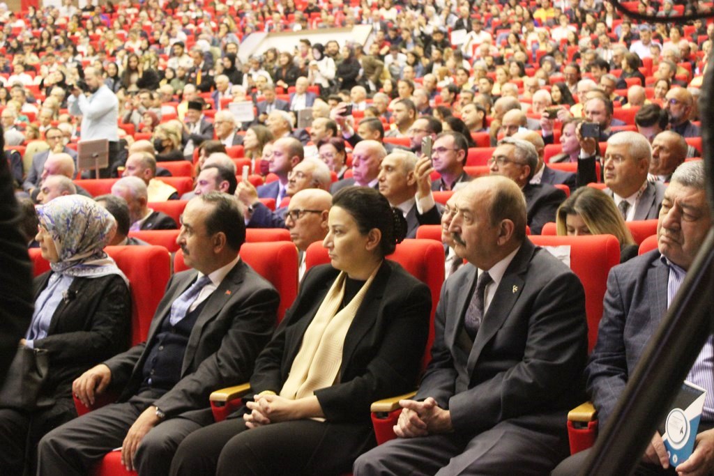 Türk Dünyasında Müşterek Şehircilik Kültürü Ve Teknolojilerinin Gelişimi Konulu Sunum