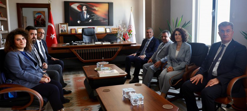 Ulusal Depozito Yönetim Sistemi’nin tanıtım toplantıları kapsamında Türkiye Çevre Ajansı Başkanı Sn. Prof. Dr. Ferhat PİRİNÇÇİ'den İl Müdürlüğümüze Ziyaret