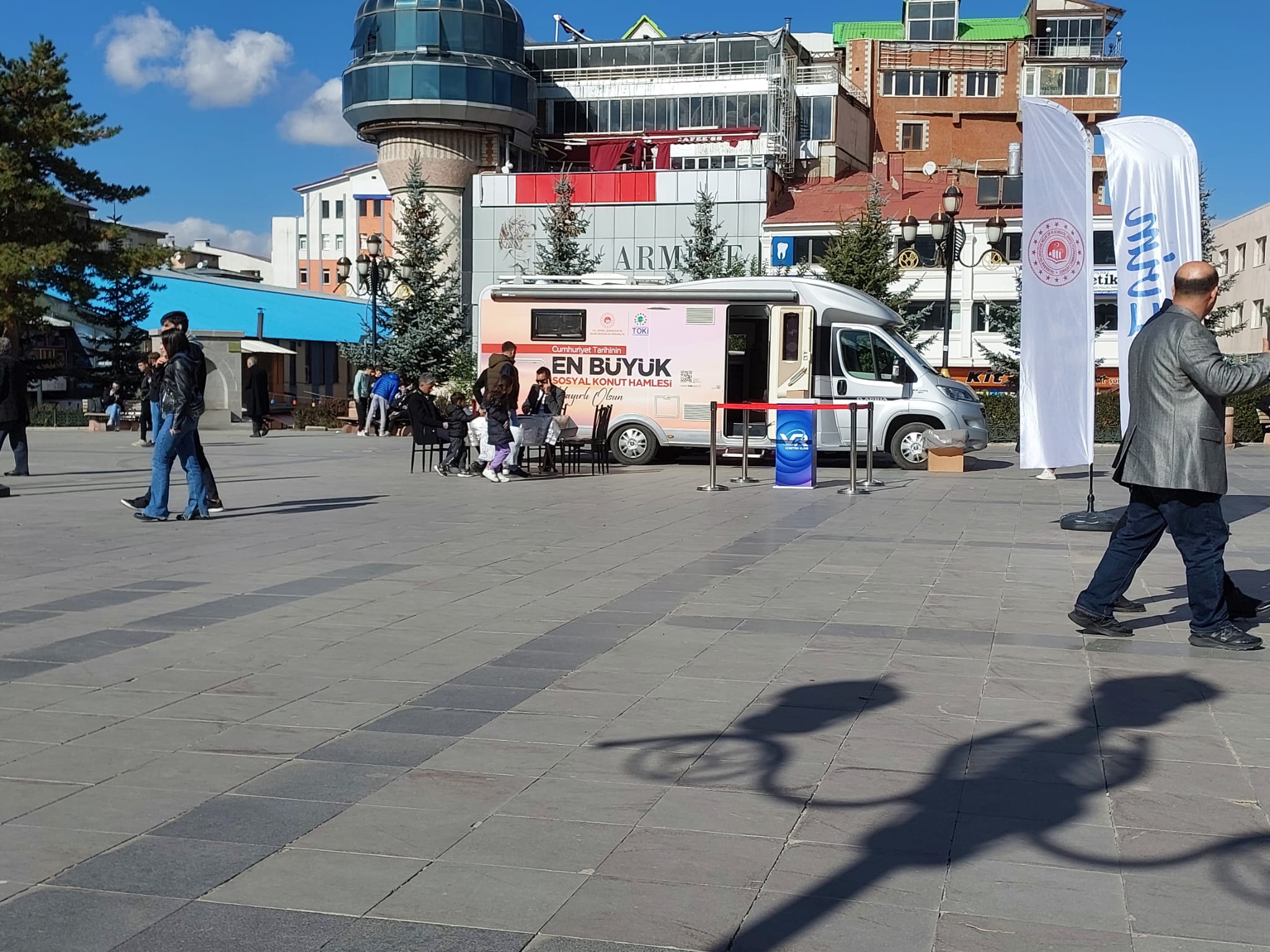 Cumhuriyet Tarihinin En Büyük Sosyal Konut Hamlesi Projesi