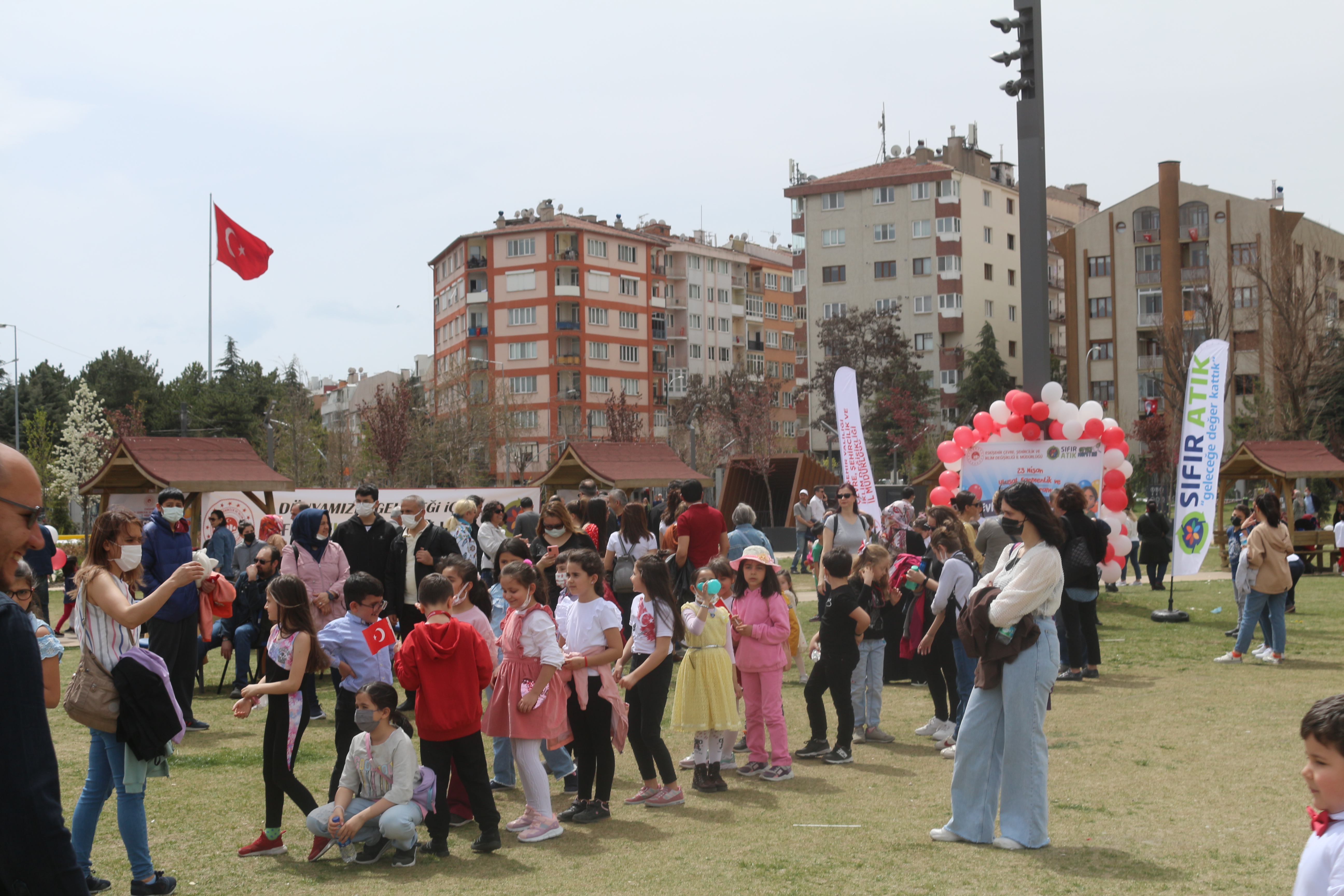 ÇEVRE VE ÇOCUK ŞENLİĞİMİZ BÜYÜK BİR COŞKUYLA KUTLANDI