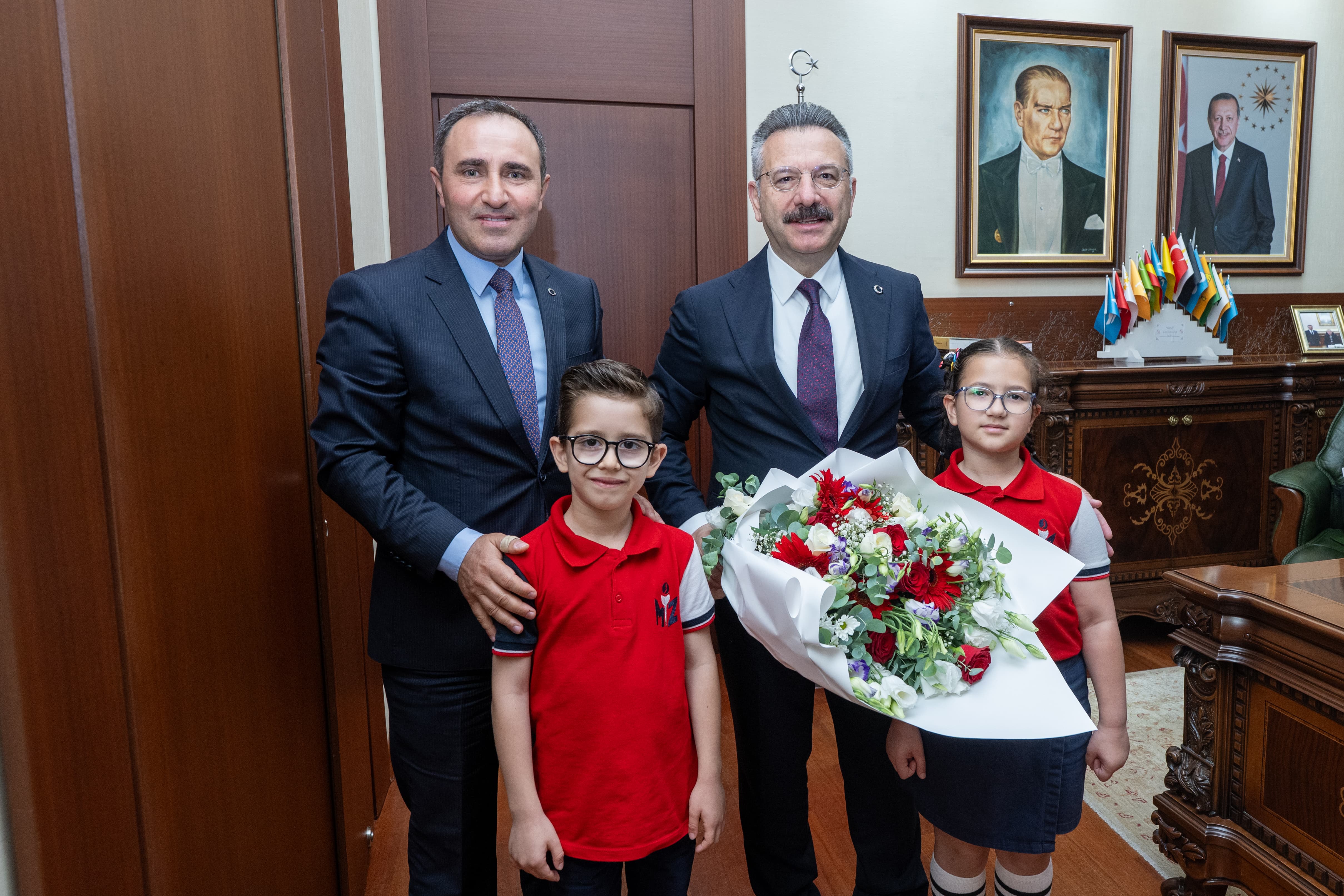 TÜRKİYE ÇEVRE HAFTASI ETKİNLİKLERİ KAPSAMINDA VALİLİK MAKAM ZİYARETİ GERÇEKLEŞTİRİLDİ