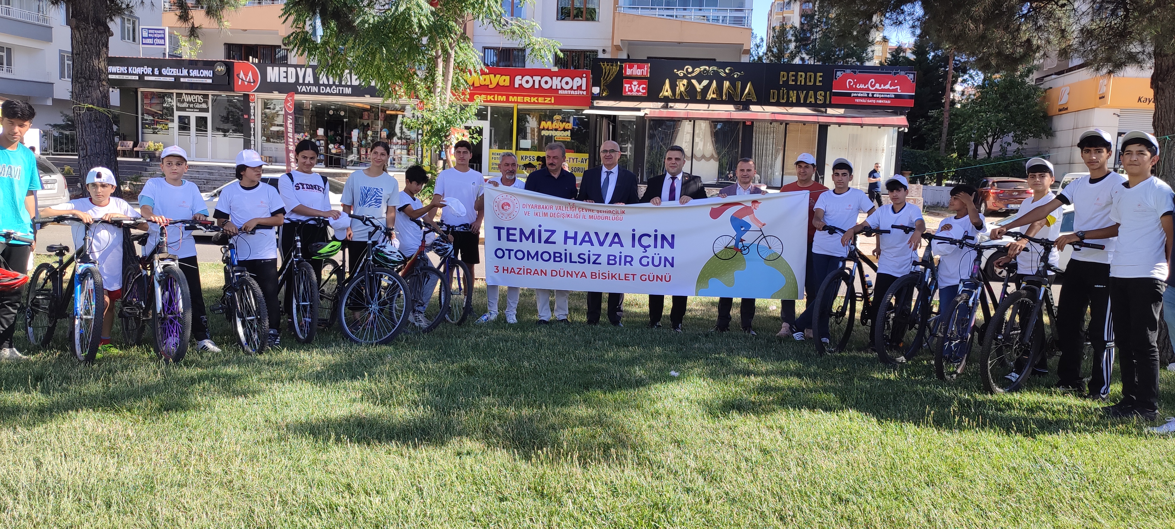Temiz Hava İçin Otomobilsiz Bir Gün sloganıyla, Dünya Bisiklet Günü Etkinliği