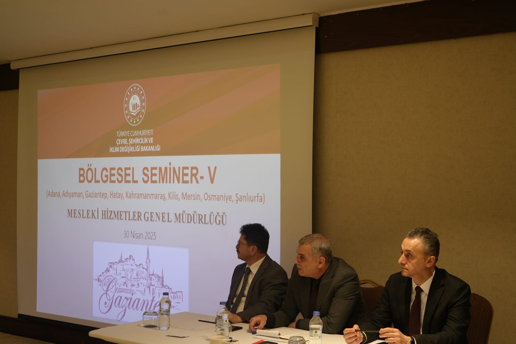Bakanlığımız Mesleki Hizmetler Genel Müdürlüğü tarafından , ilimizde  Kooperatiflerle ilgili bölgesel toplantı düzenlendi.