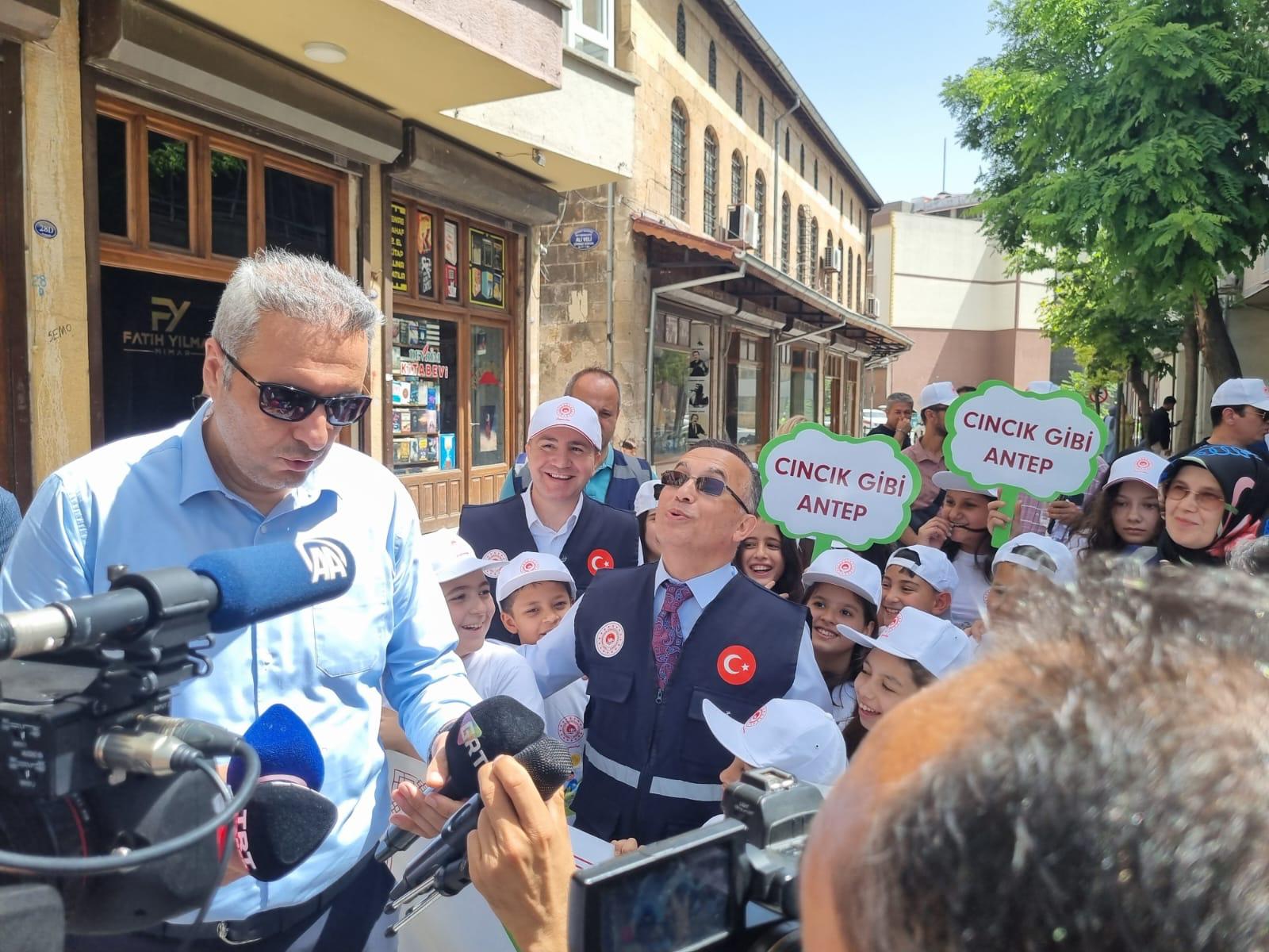 Cıncık Gibi Antep projesi kapsamında Sokak Temizliği etkinliği düzenledik.