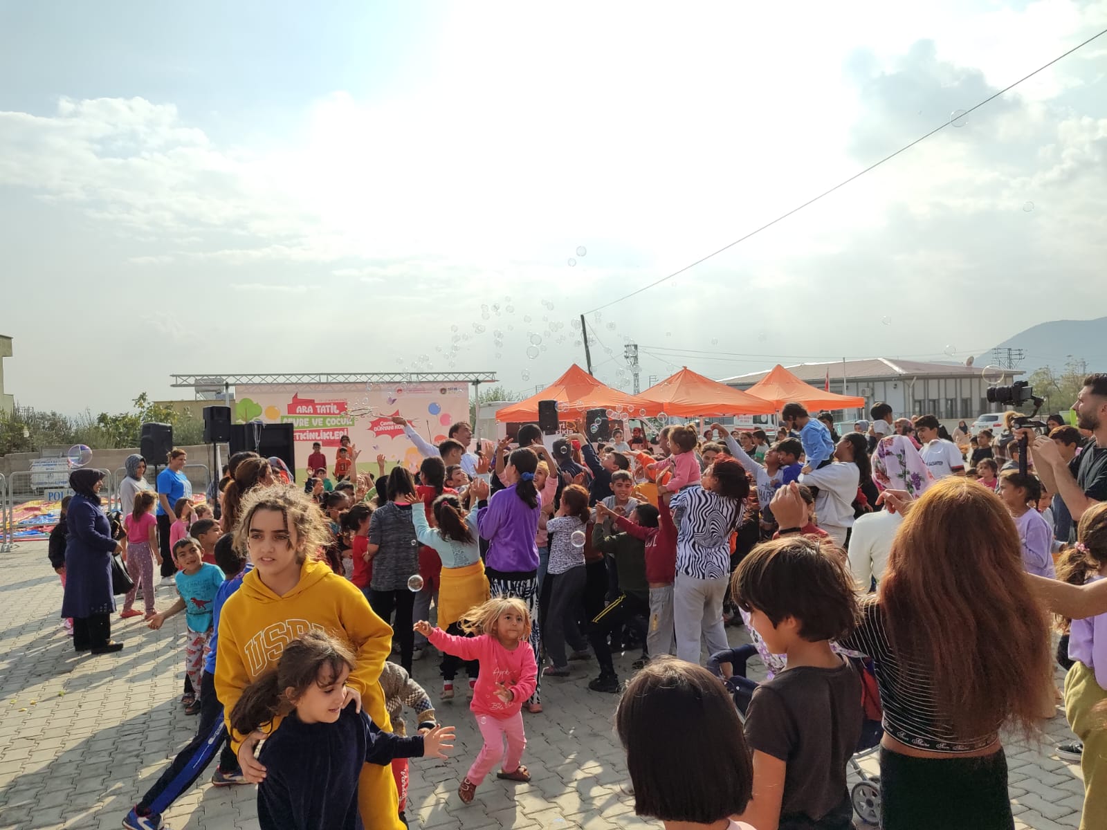 Deprem bölgesinde ilimizde, Nurdağında ara tatil döneminde çocuklarla beraber eğlendik.