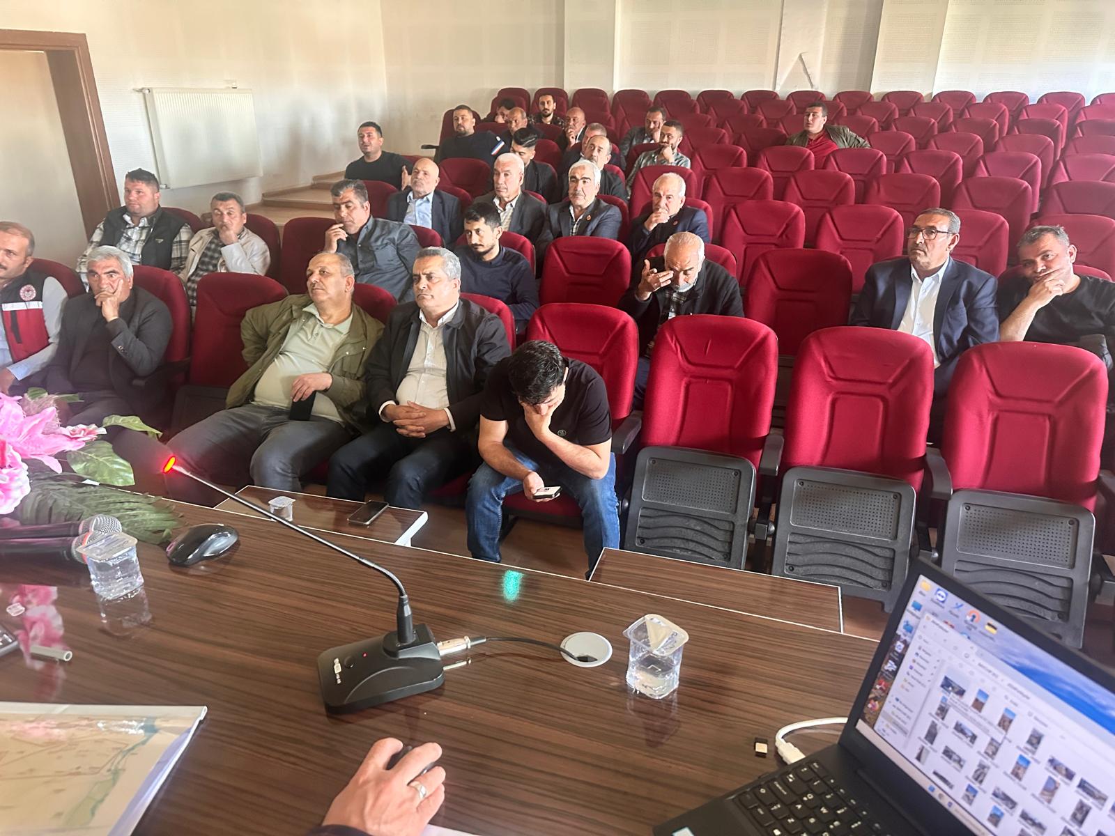 Fıstık Atık Suları , Posa bertaraf Sorunları ve Çözüm önerileri ile ilgili Karkamış İlçemizdeki 48 tesis yetkilisi ile bilgilendirme toplantısı yapılmıştır.