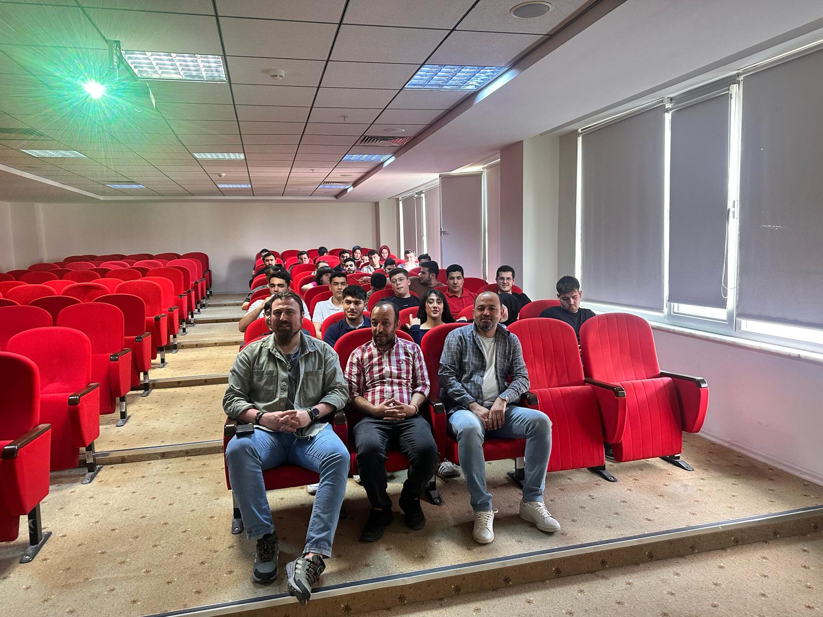 Gaziantep İslam bilim ve teknoloji Üniversitesi öğrenci ve  ögretim Üyelerine yönelik olarak  24/04/2025 tarihinde, Hava kalitesi konusunda   İl Müdürlüğümüzce Eğitim semineri düzenlenmiştir.