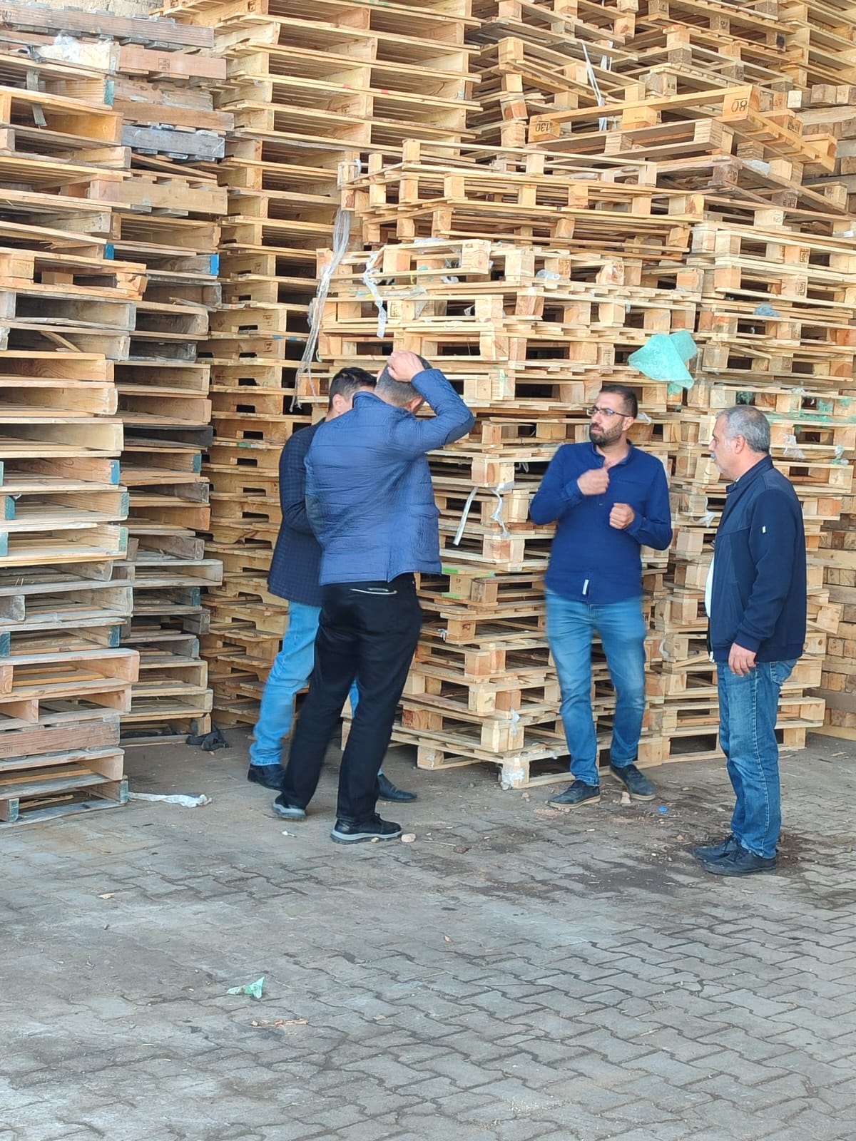 Geri Dönüşüm Tesislerine Çevre Mevzuatı kapsamında rutin olarak denetimlerimiz devam etmektedir.