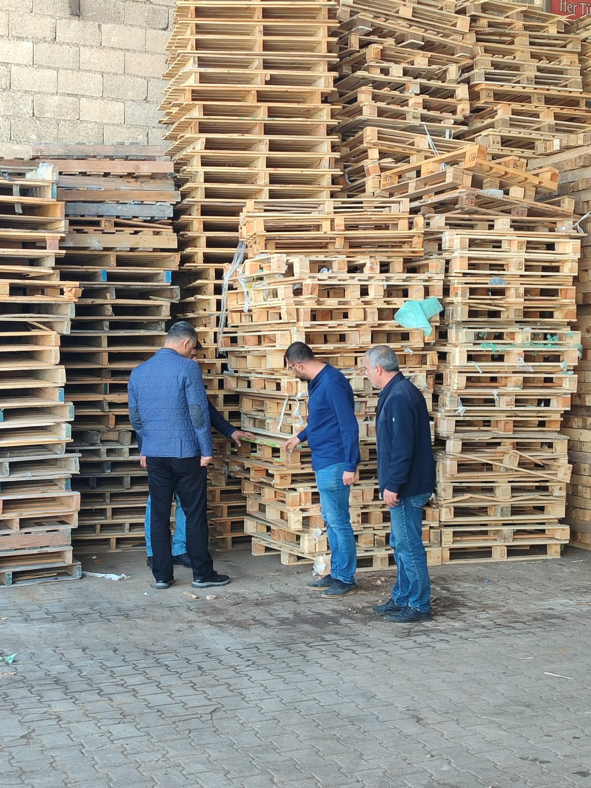 Geri Dönüşüm Tesislerine Çevre Mevzuatı kapsamında rutin olarak denetimlerimiz devam etmektedir.