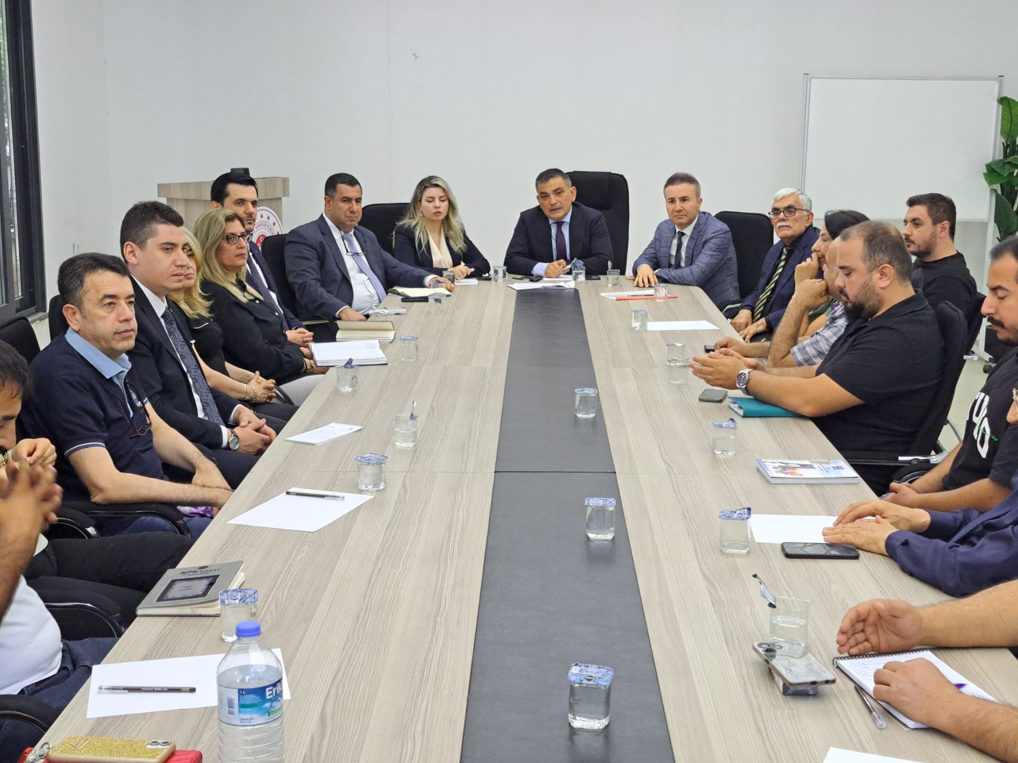İl Müdürlüğümüz ev sahipliğinde laboratuvar kuruluşları ile bir araya gelinerek laboratuvar sektöründe yaşanılan sorunlar ve çözüm önerilerine yönelik olarak istişare toplantısı yapılmıştır.