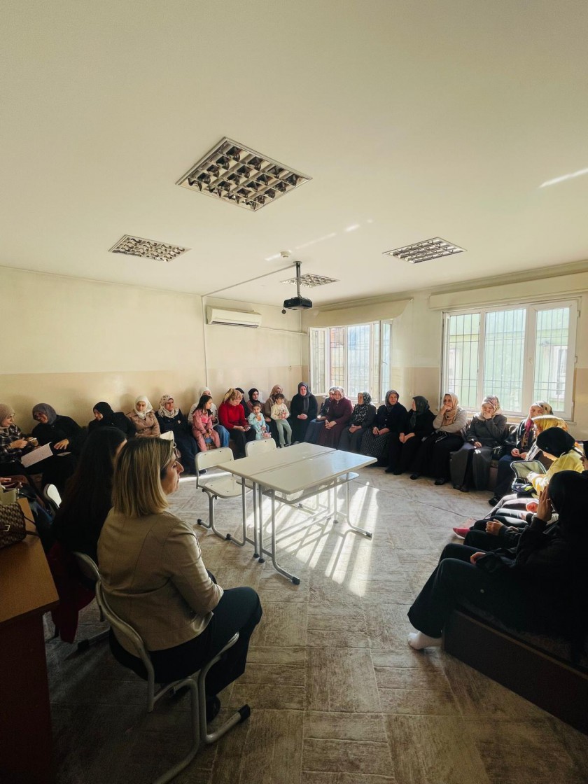 İl Müdürlüğümüz Çevre Yönetimi ve Denetimi Şubesi personellerince Şehitkamil Belediyesi Yeşilova Aile Merkezinde Sıfır Atık ve Çevre konulu eğitim verilmiştir.