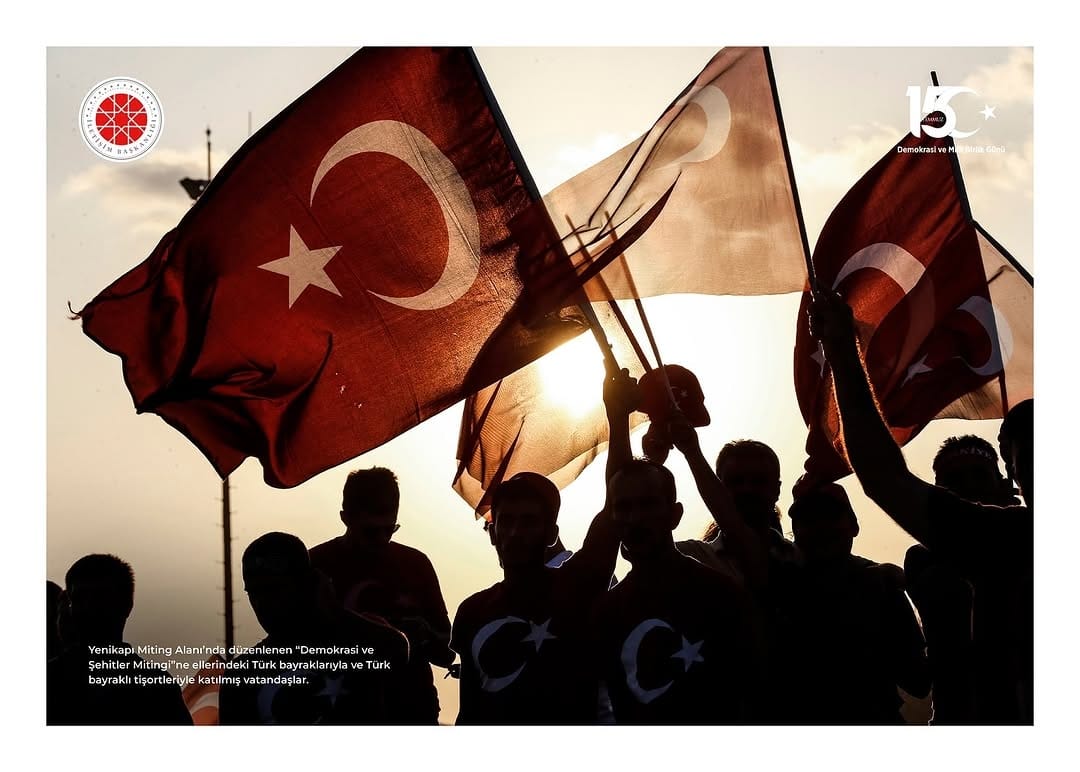 Milletin iradesi, bayrağın gölgesinde birleşti…  #15Temmuz