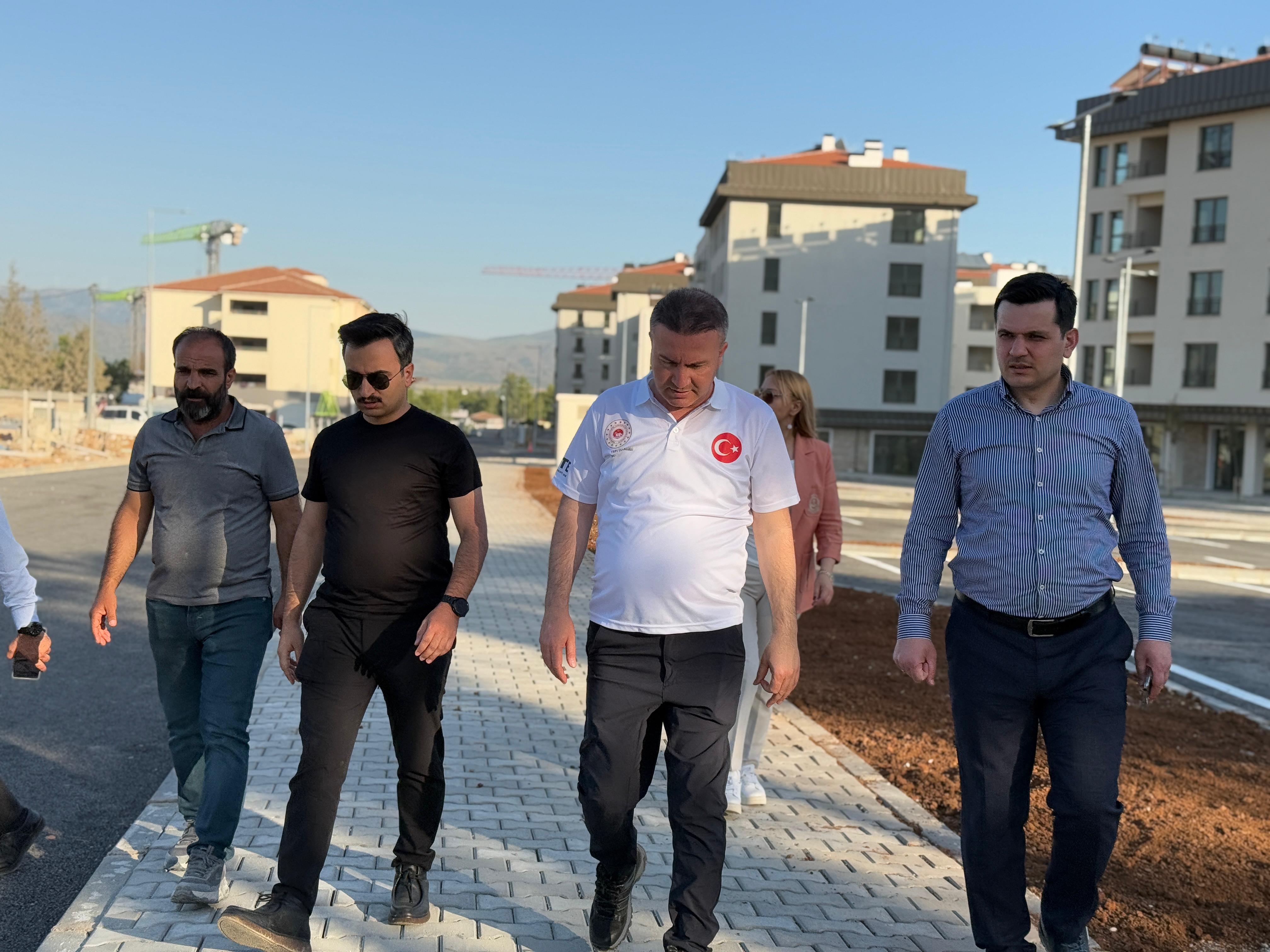 Nurdağı'nda  hızla yapımı devam etmekte olan rezerv alanlarda inceleme yapılmaktadır.